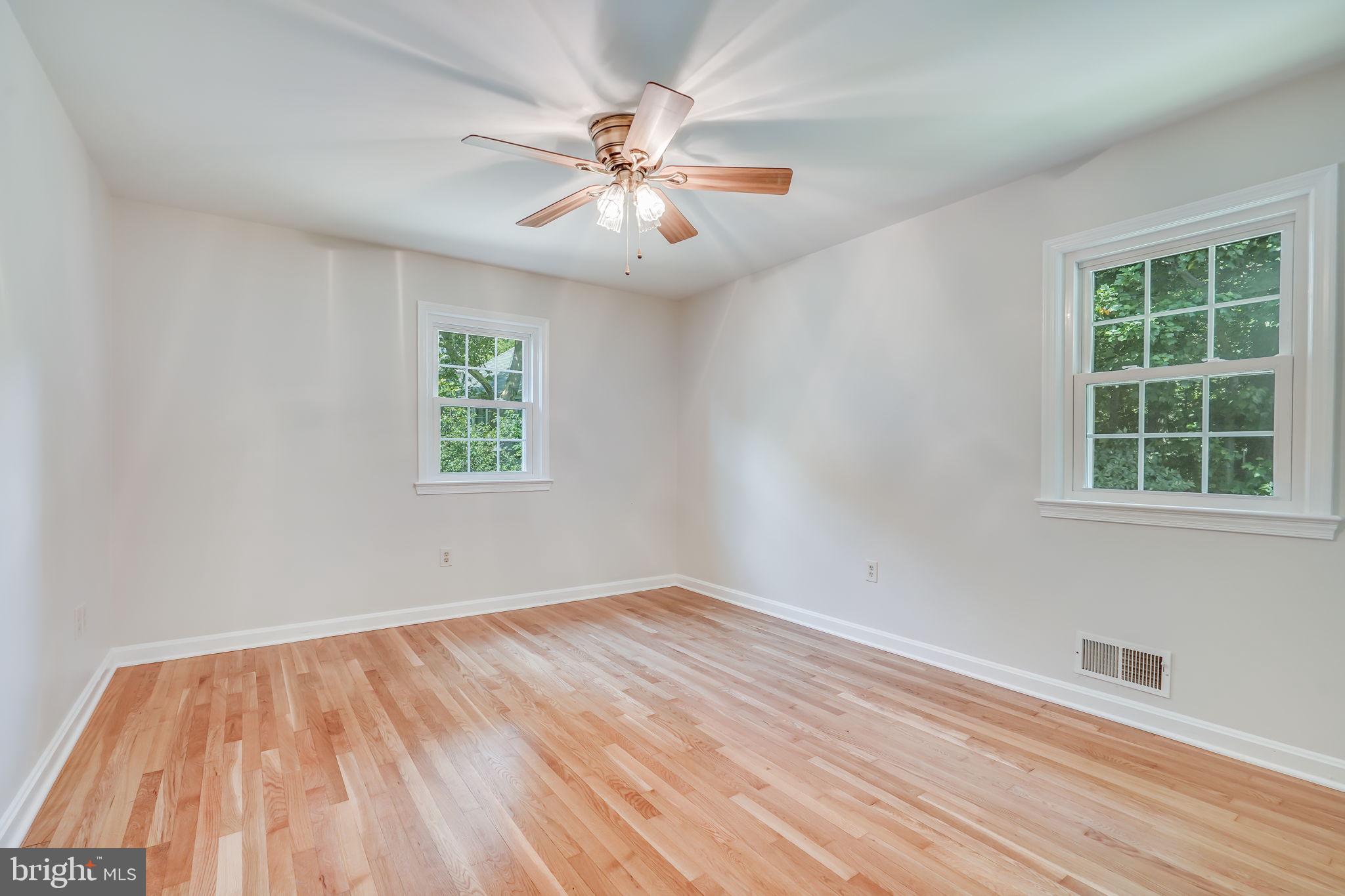 IDYLWOOD KNOLL - Residential