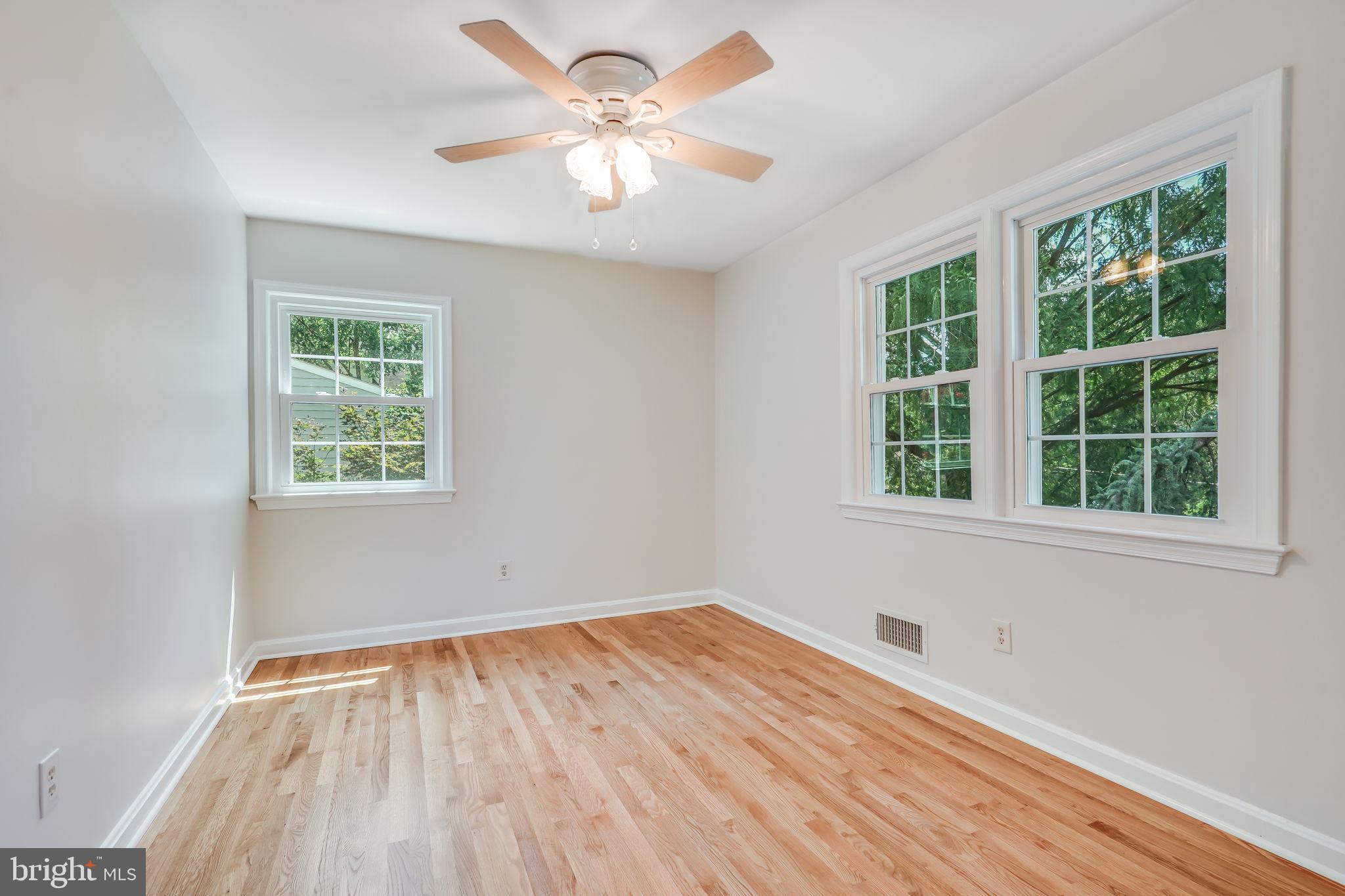 IDYLWOOD KNOLL - Residential