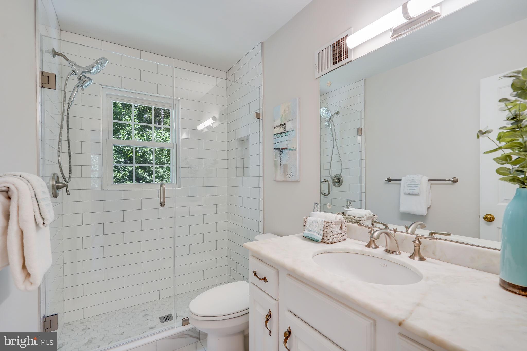 IDYLWOOD KNOLL - Residential