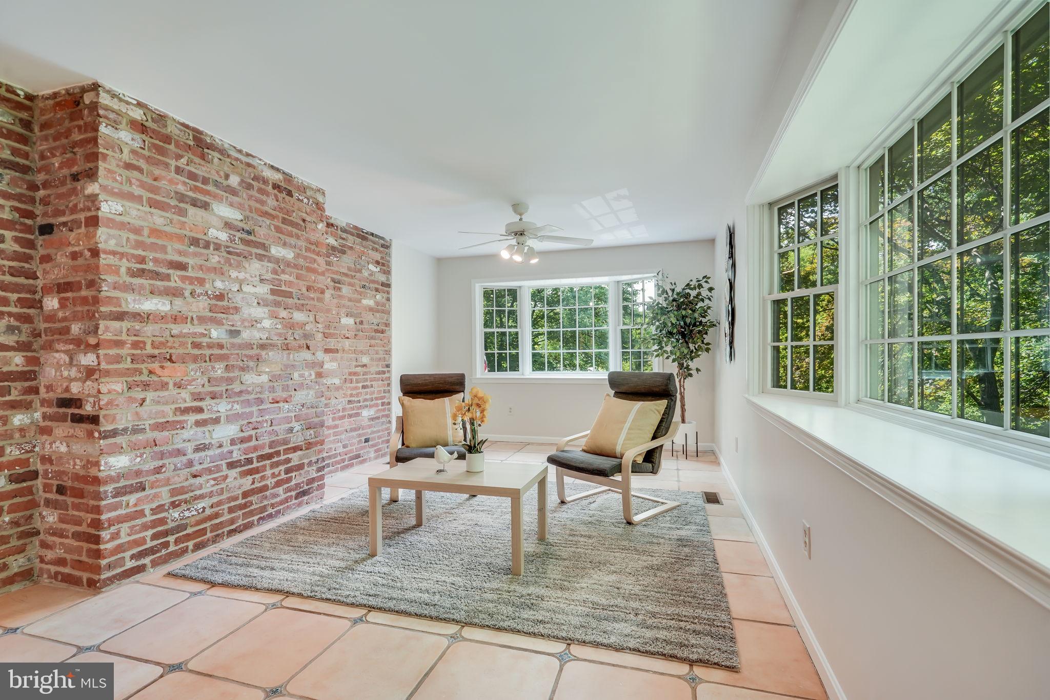 IDYLWOOD KNOLL - Residential