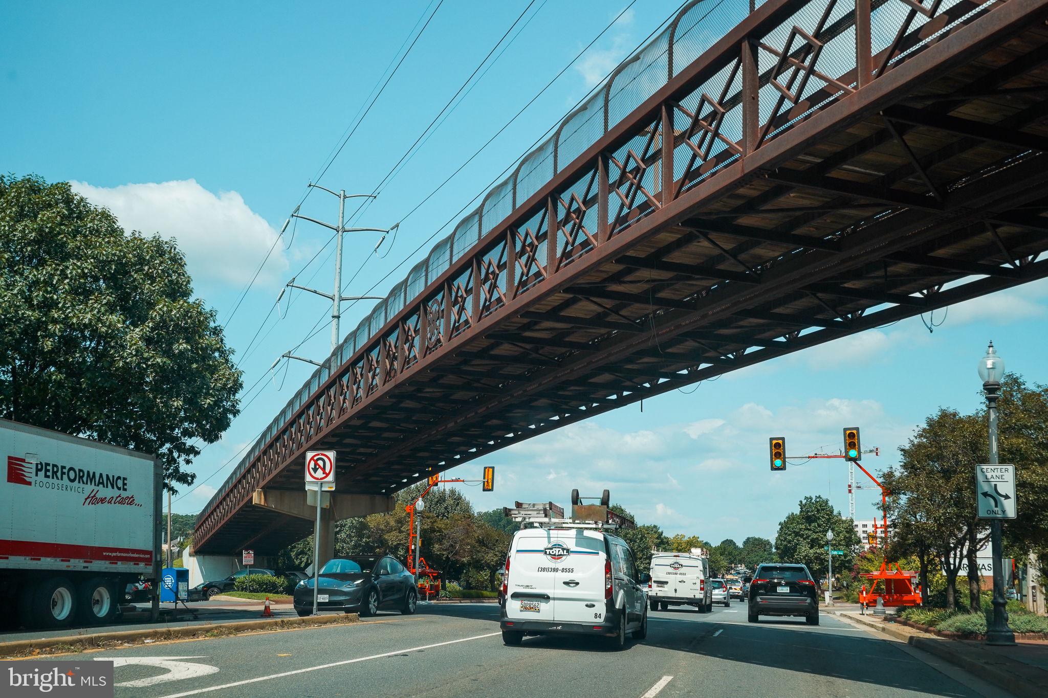 IDYLWOOD KNOLL - Residential