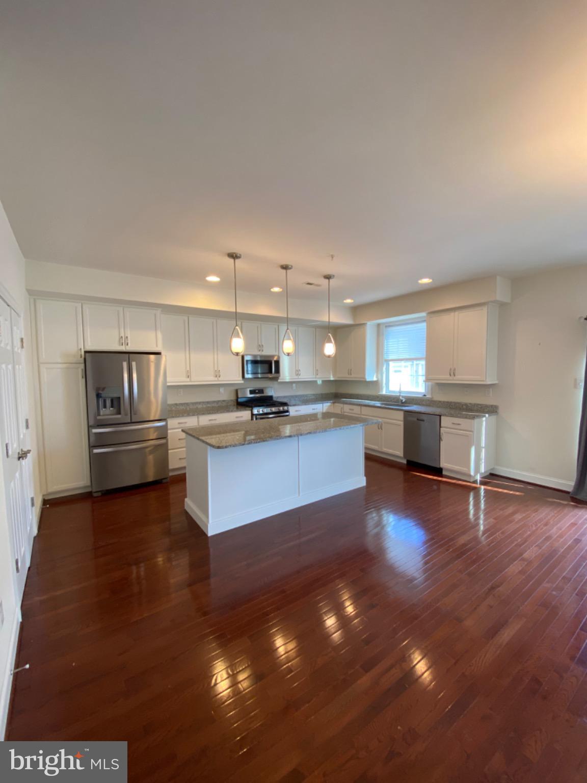 310 E BARNARD STREET