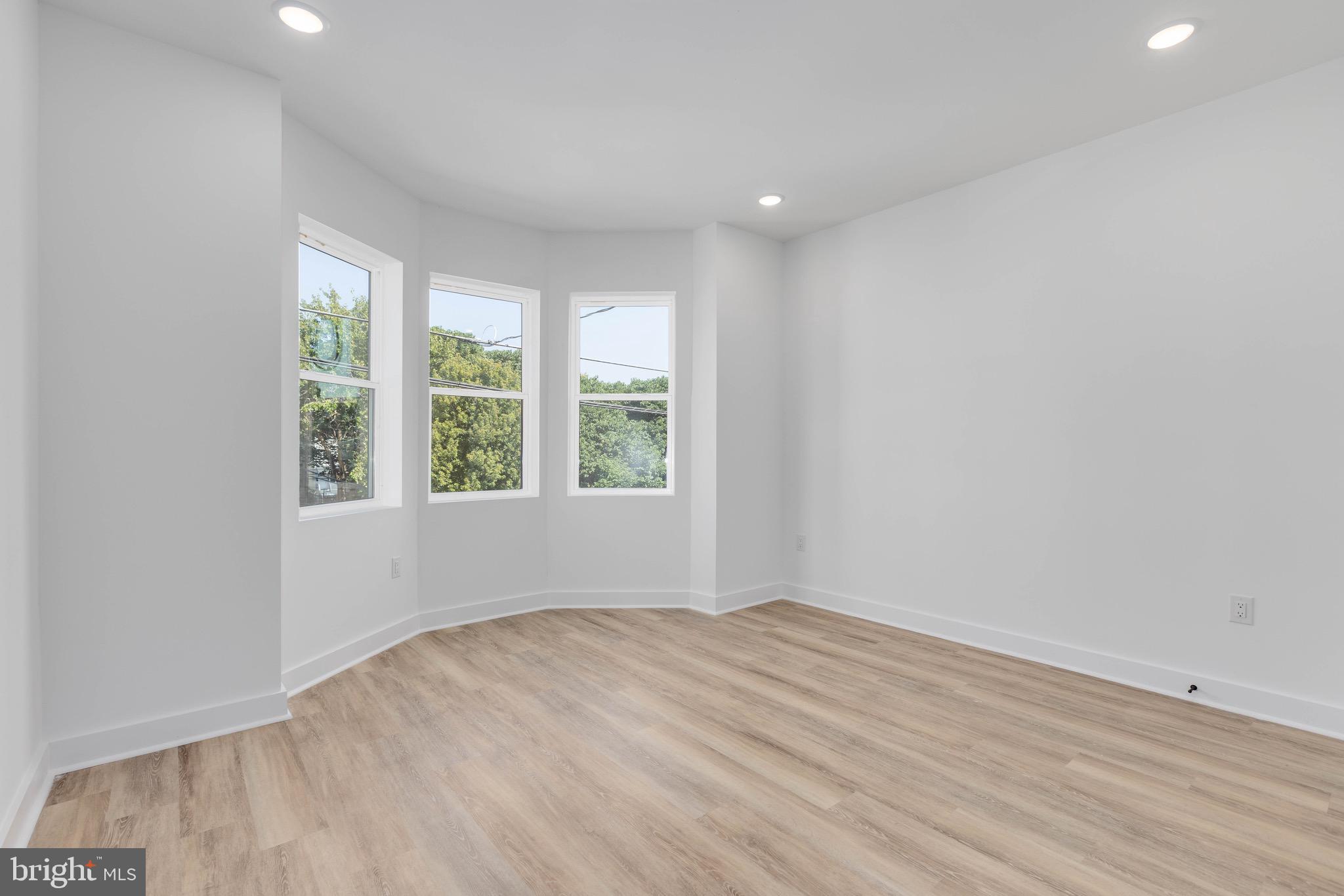 MANTUA - Residential Lease