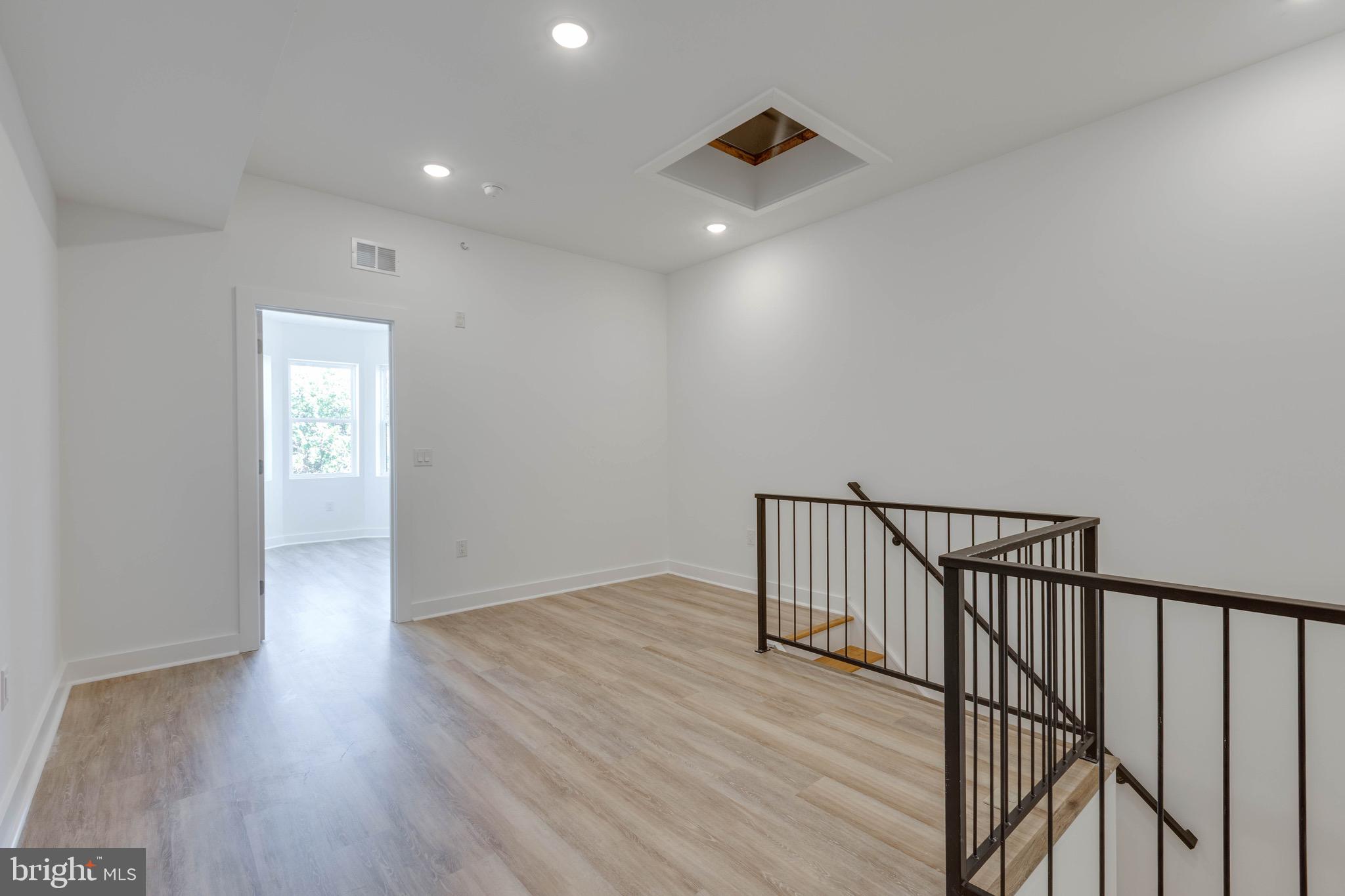 MANTUA - Residential Lease