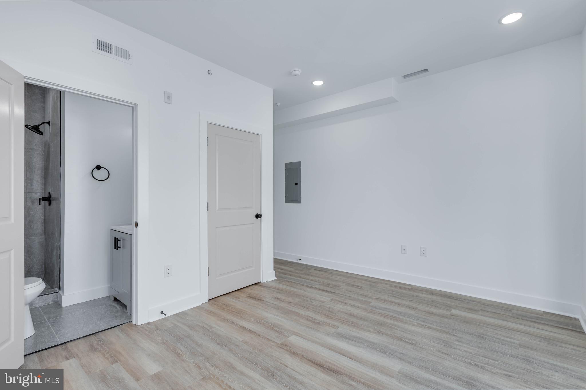 MANTUA - Residential Lease