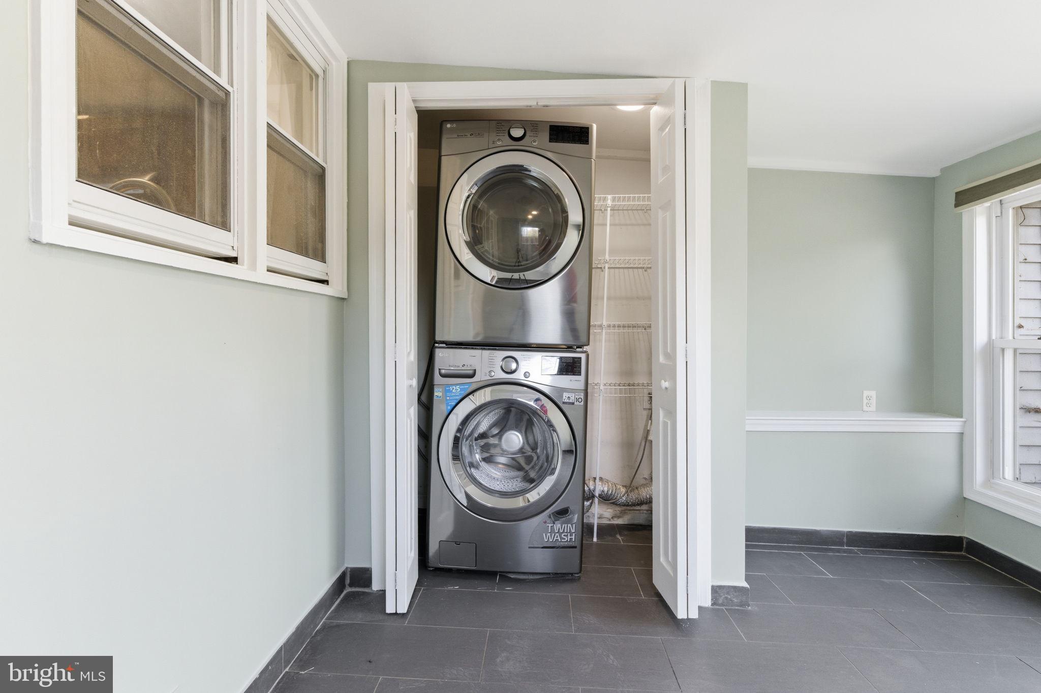 CHELTENHAM VIL - Residential