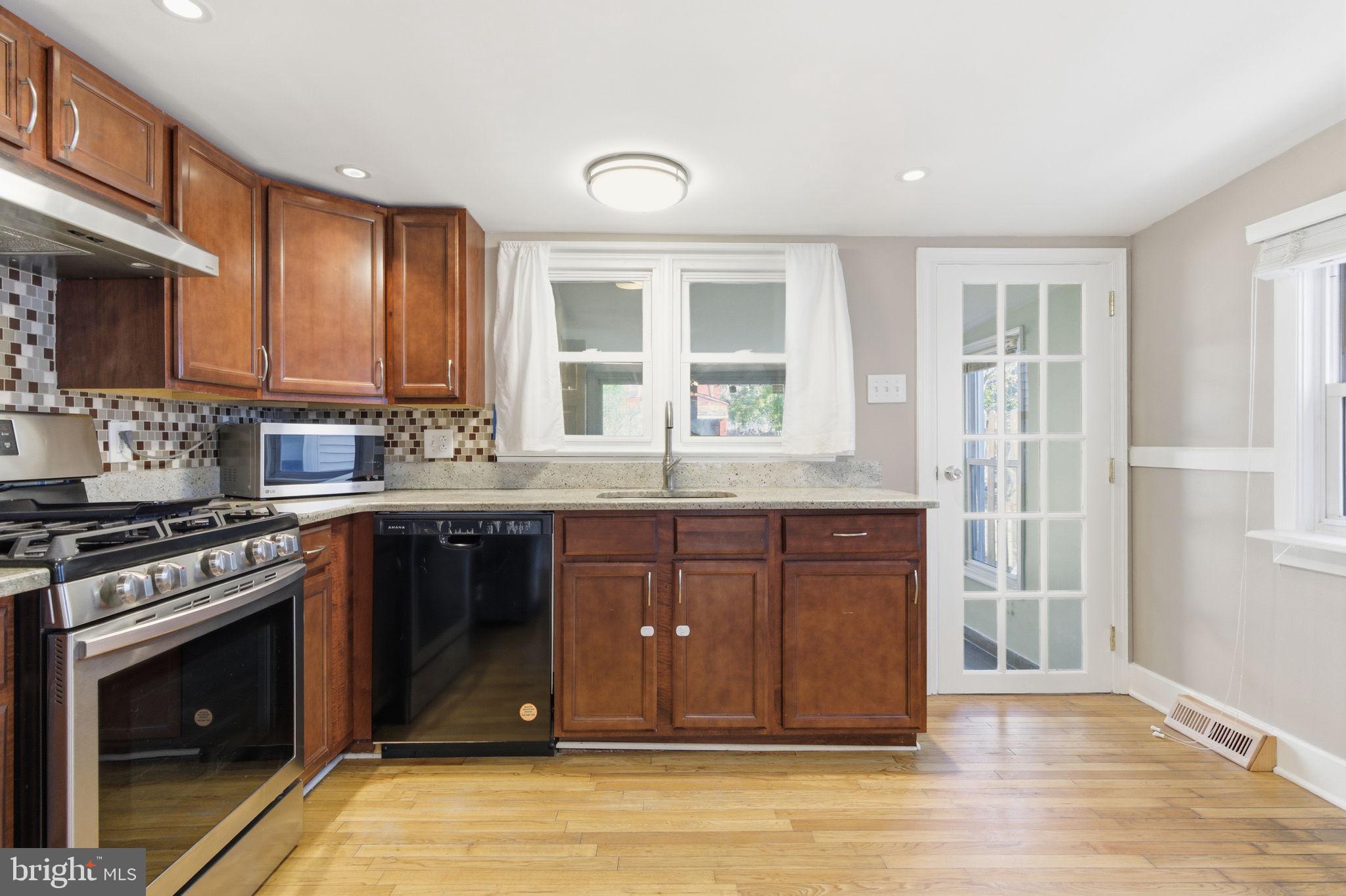 CHELTENHAM VIL - Residential