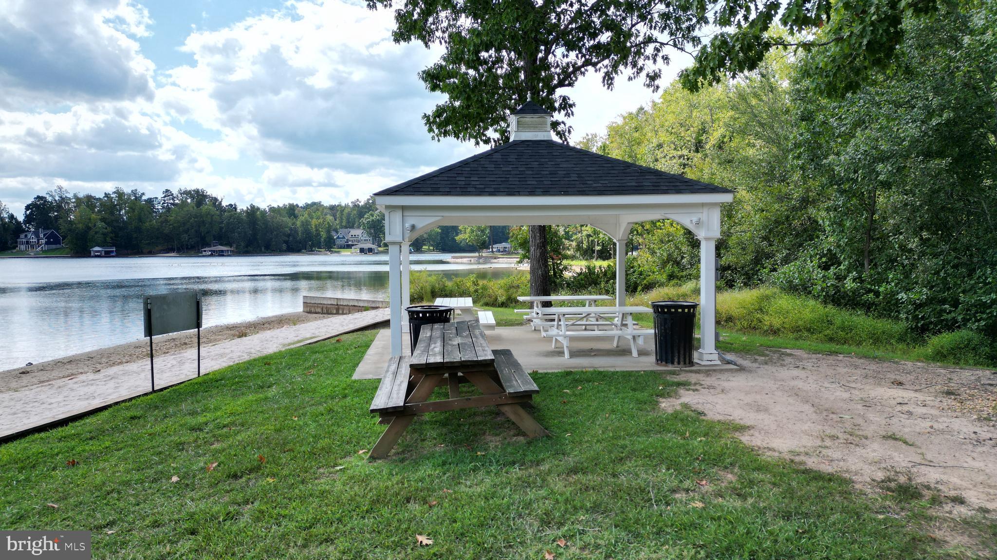 THE WATERS AT LAKE ANNA - Land