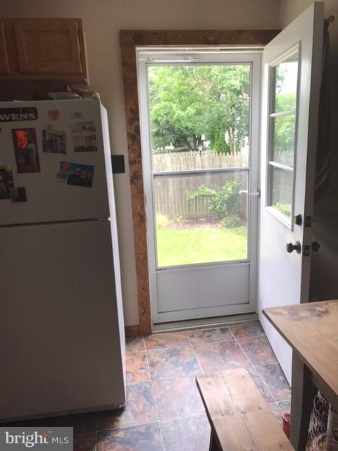 PROPERTIES OF HOPE - Residential Lease