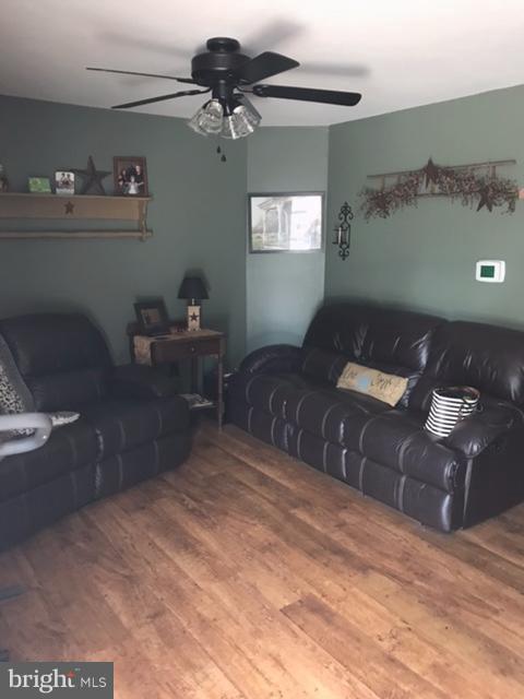 PROPERTIES OF HOPE - Residential Lease