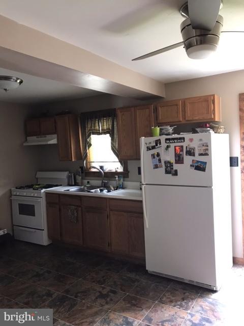 PROPERTIES OF HOPE - Residential Lease