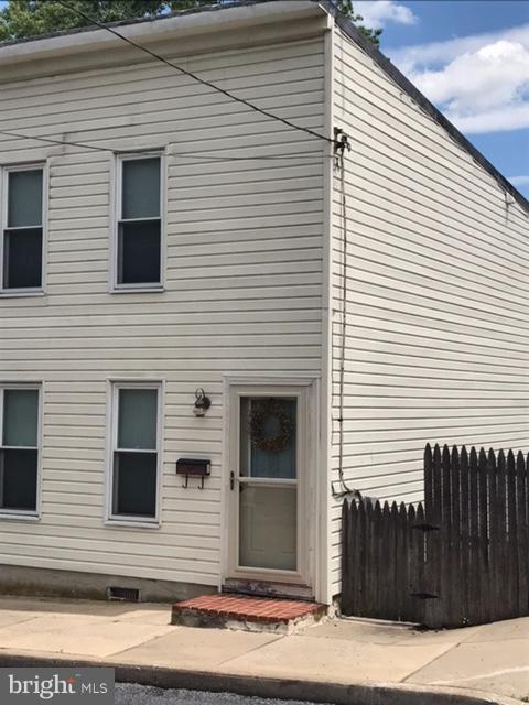 PROPERTIES OF HOPE - Residential Lease