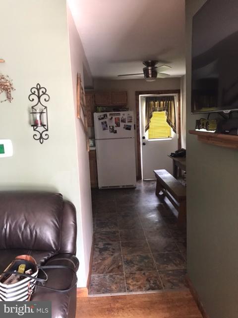 PROPERTIES OF HOPE - Residential Lease