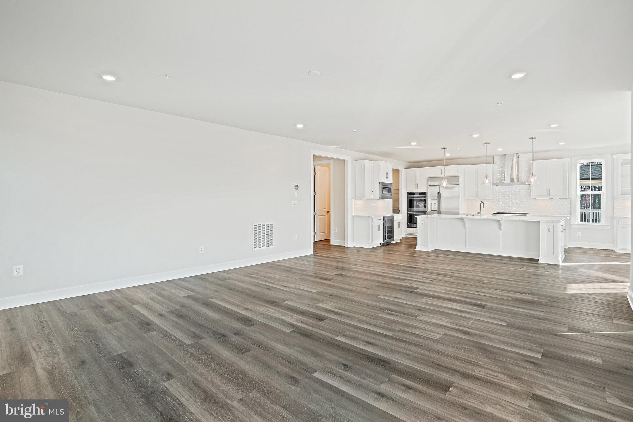 WELLINGTON FARMS - Residential