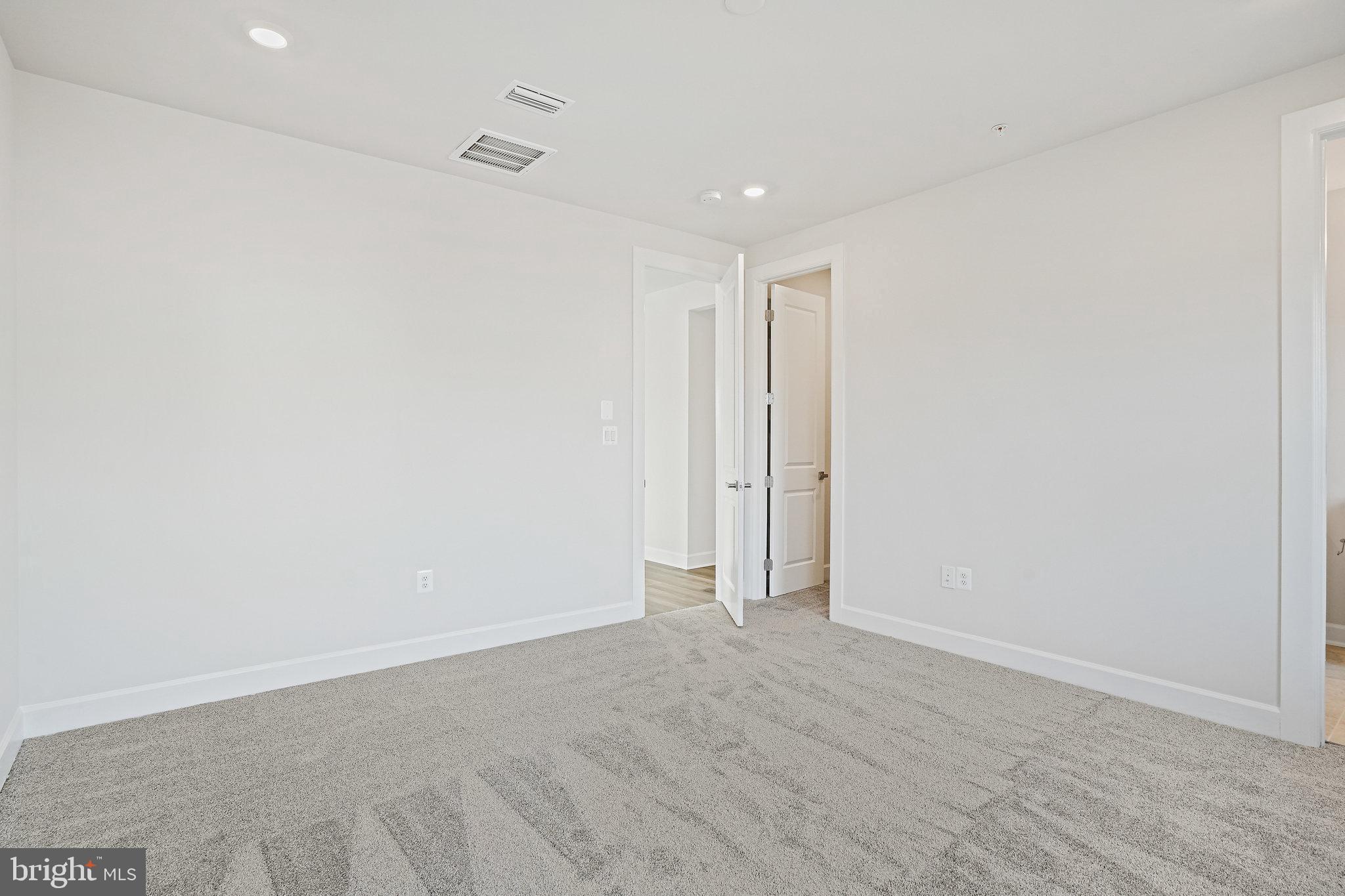 WELLINGTON FARMS - Residential