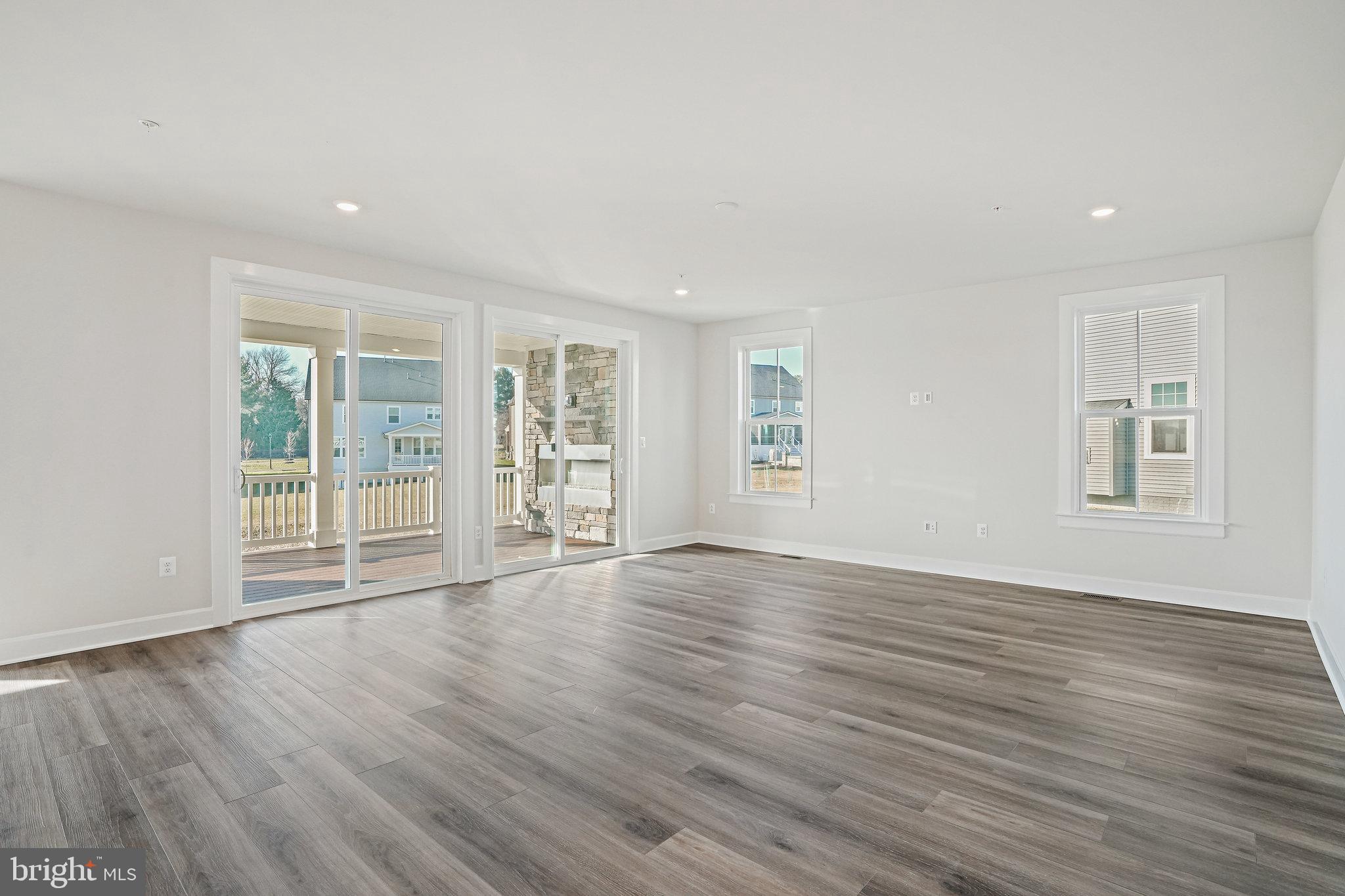 WELLINGTON FARMS - Residential