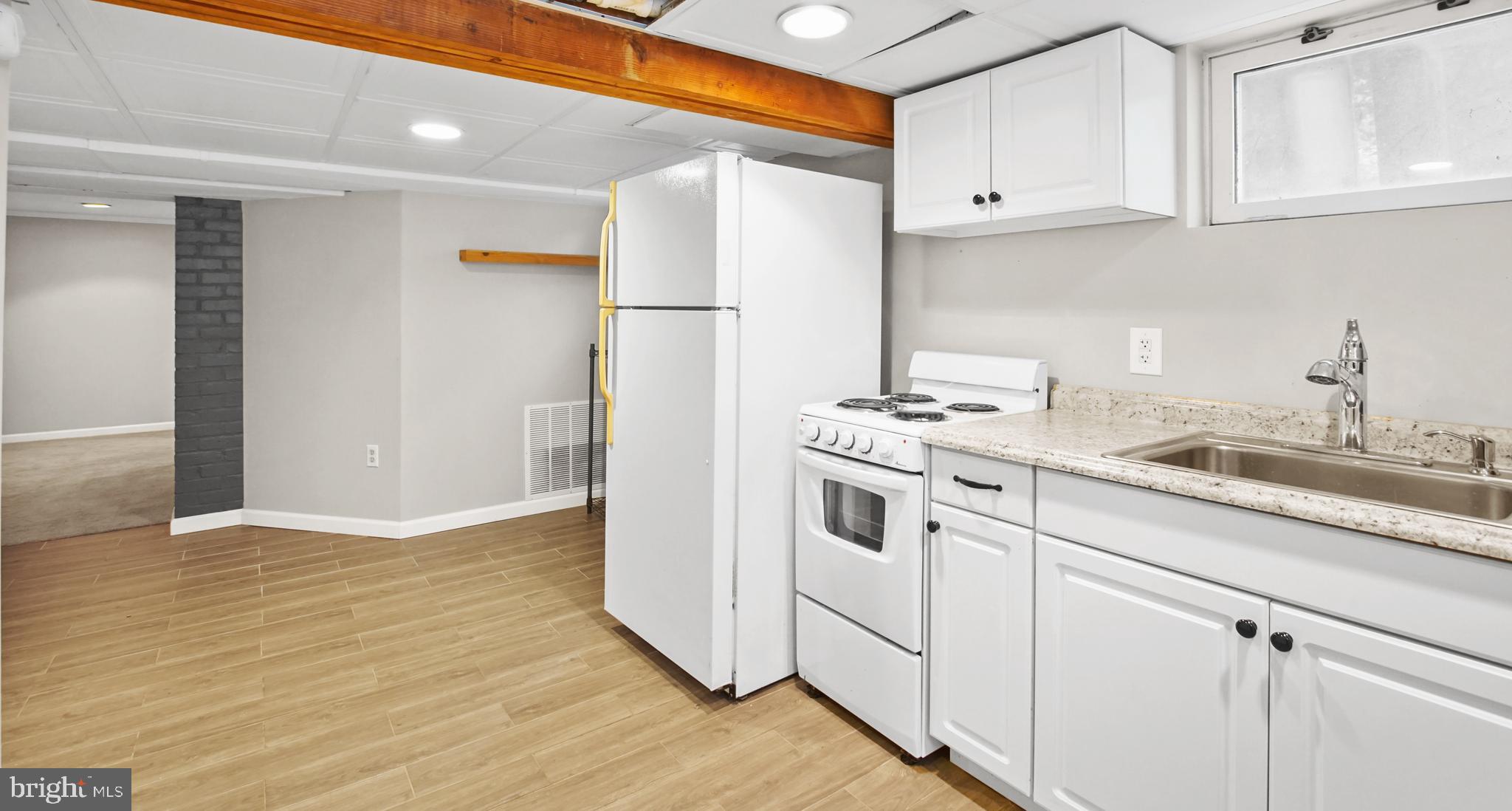 SOMERSET COURT LA PLATA - Residential