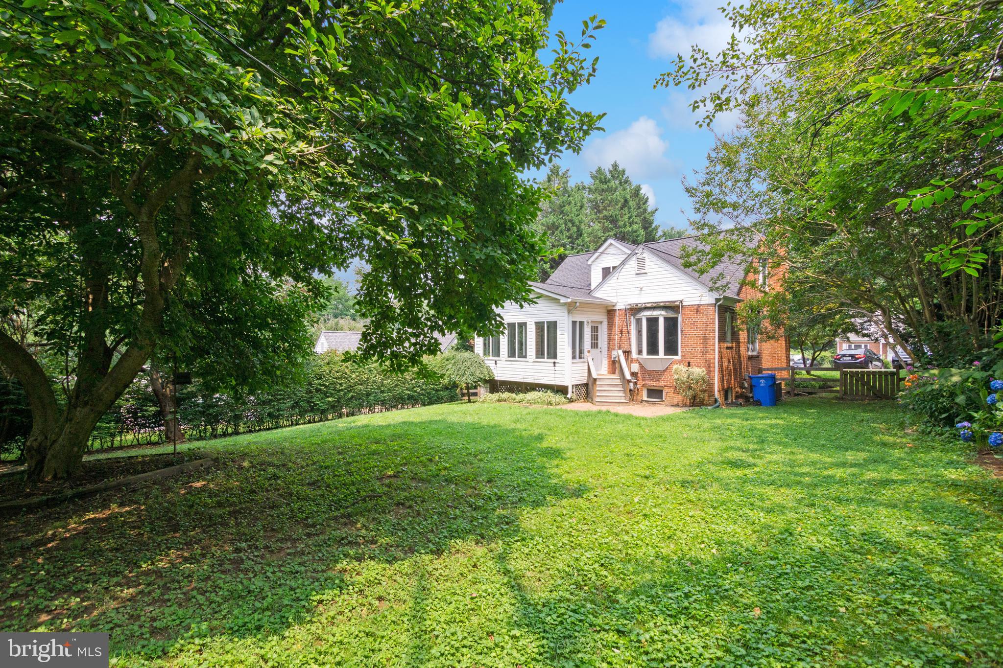 SOMERSET COURT LA PLATA - Residential