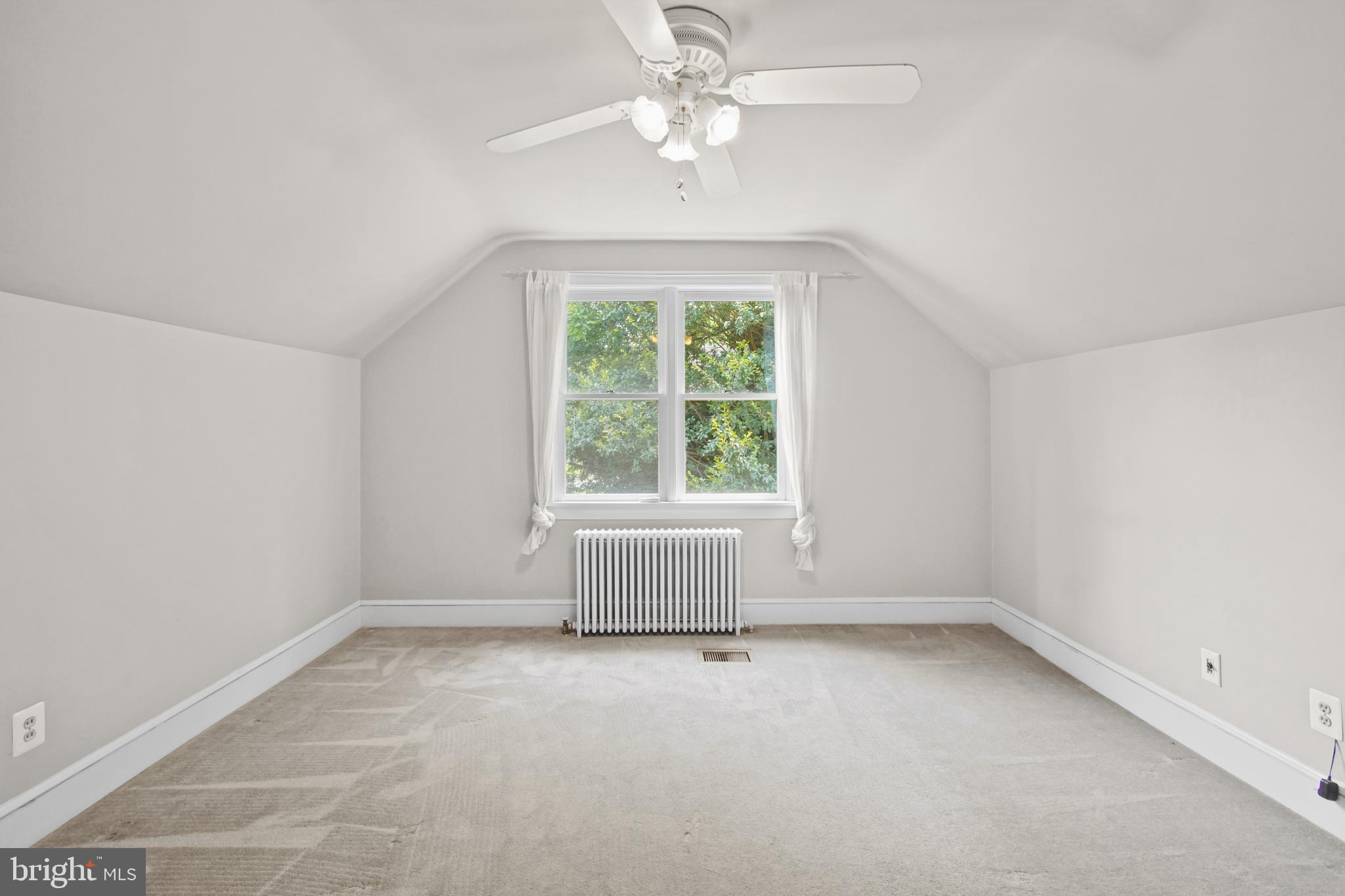 SOMERSET COURT LA PLATA - Residential