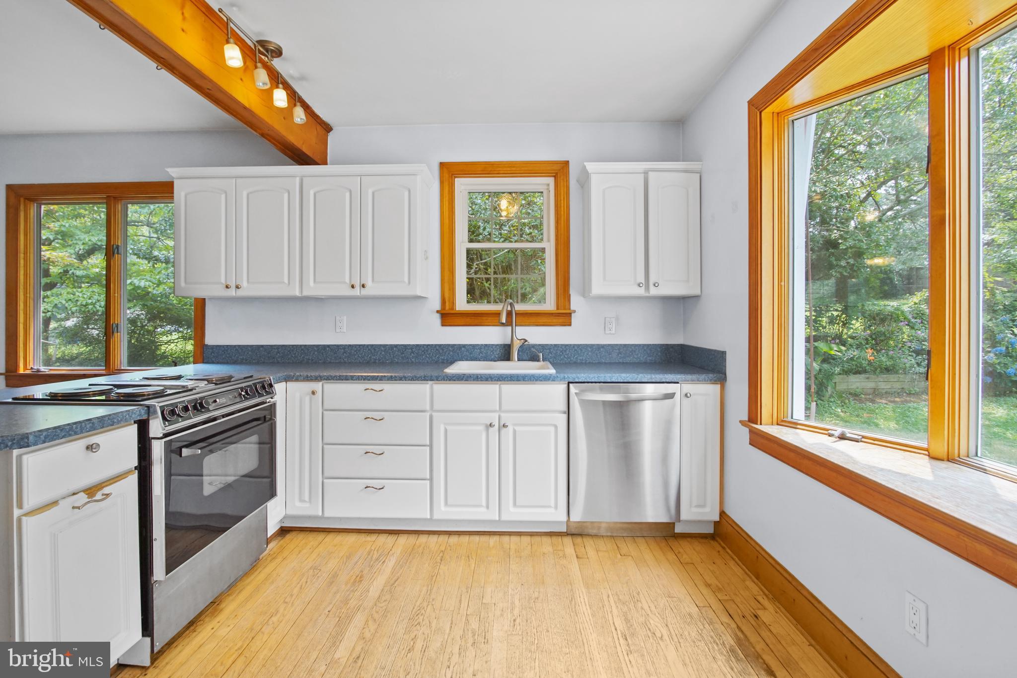 SOMERSET COURT LA PLATA - Residential