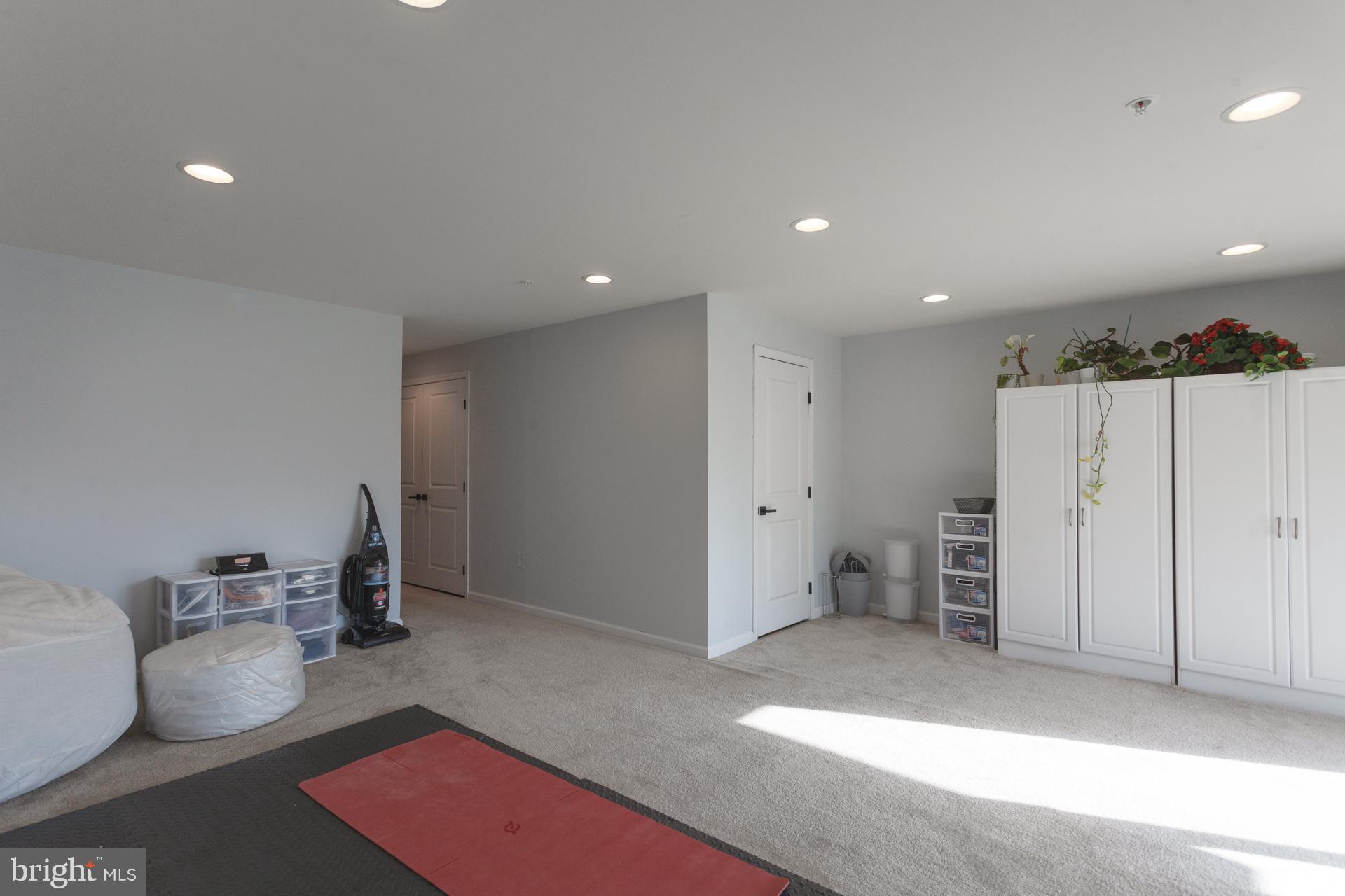 WYNGATE TOWNHOMES - Residential