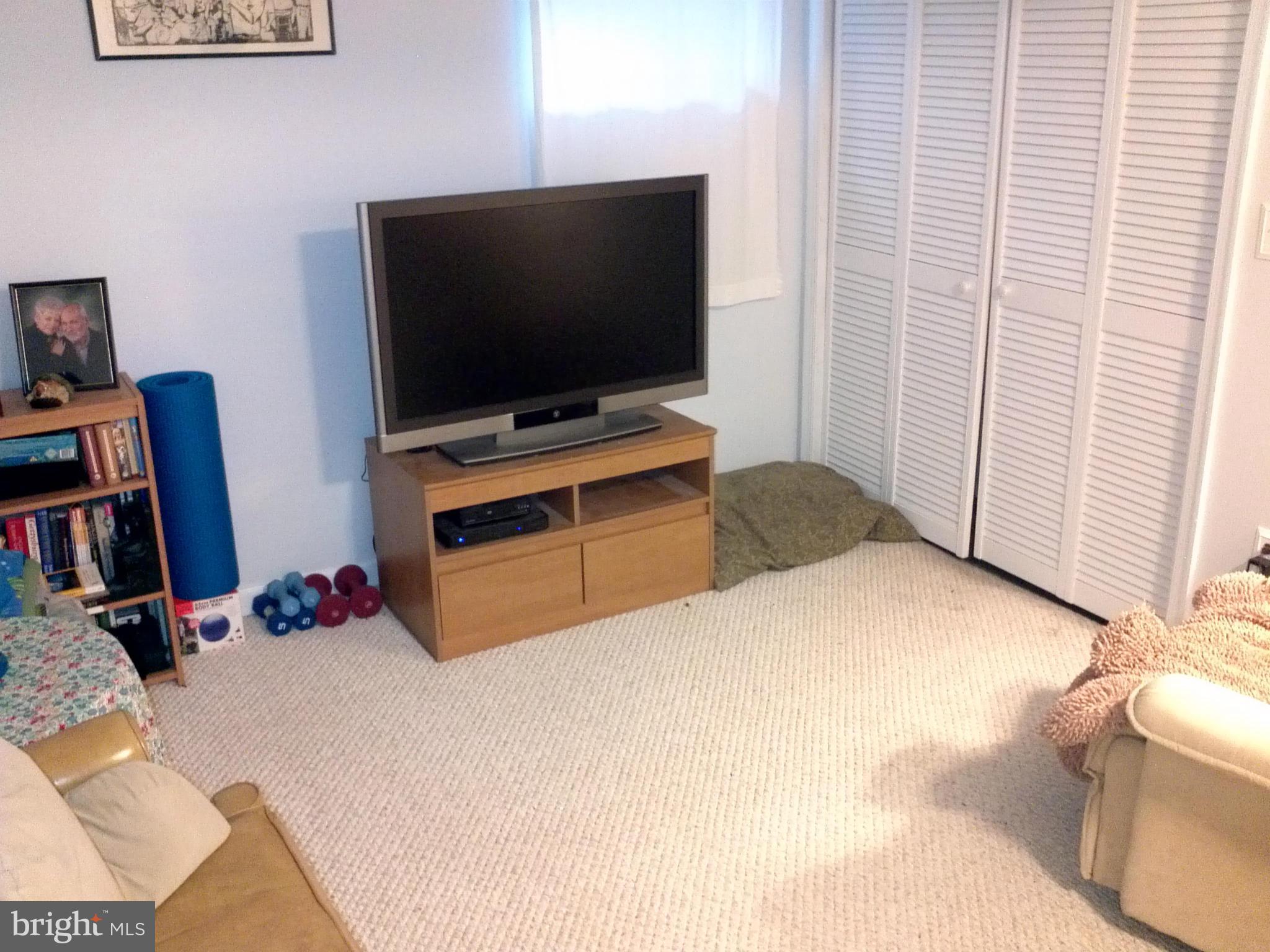 COUNTRYSIDE - Residential