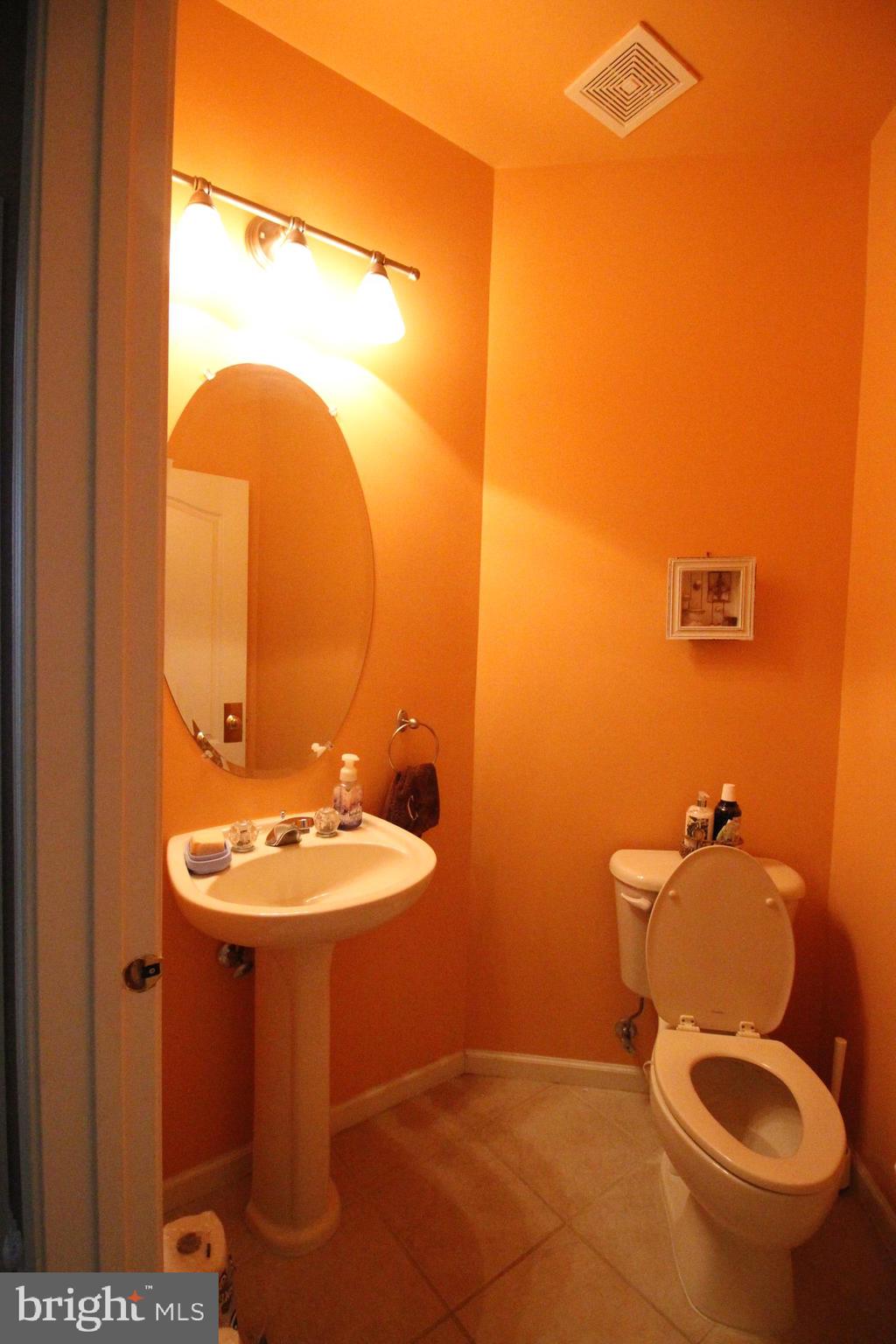 BELMONT COUNTRY CLUB - Residential Lease