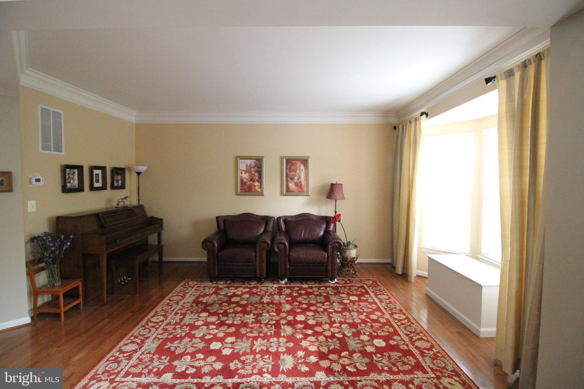 BELMONT COUNTRY CLUB - Residential Lease