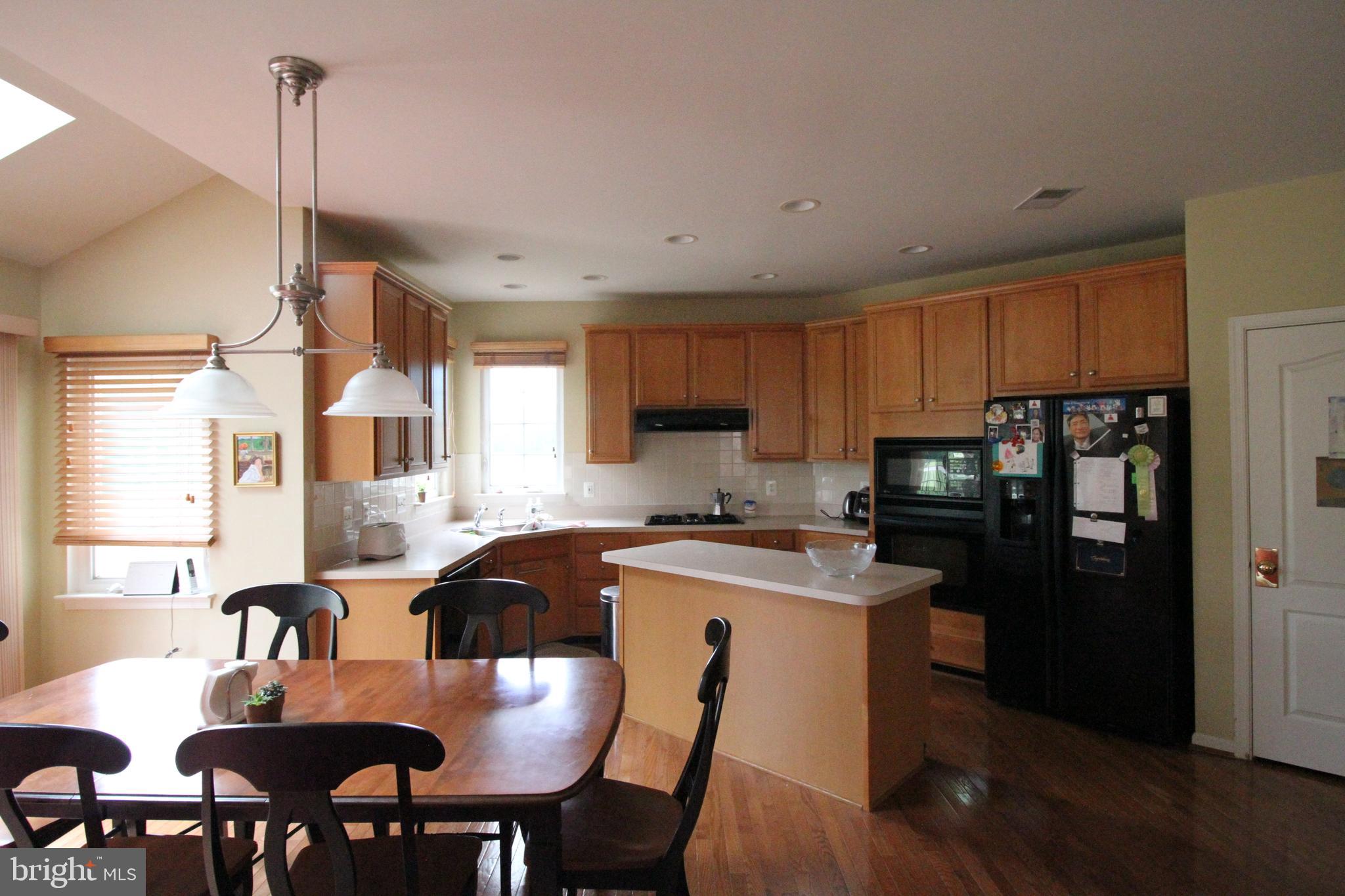 BELMONT COUNTRY CLUB - Residential Lease