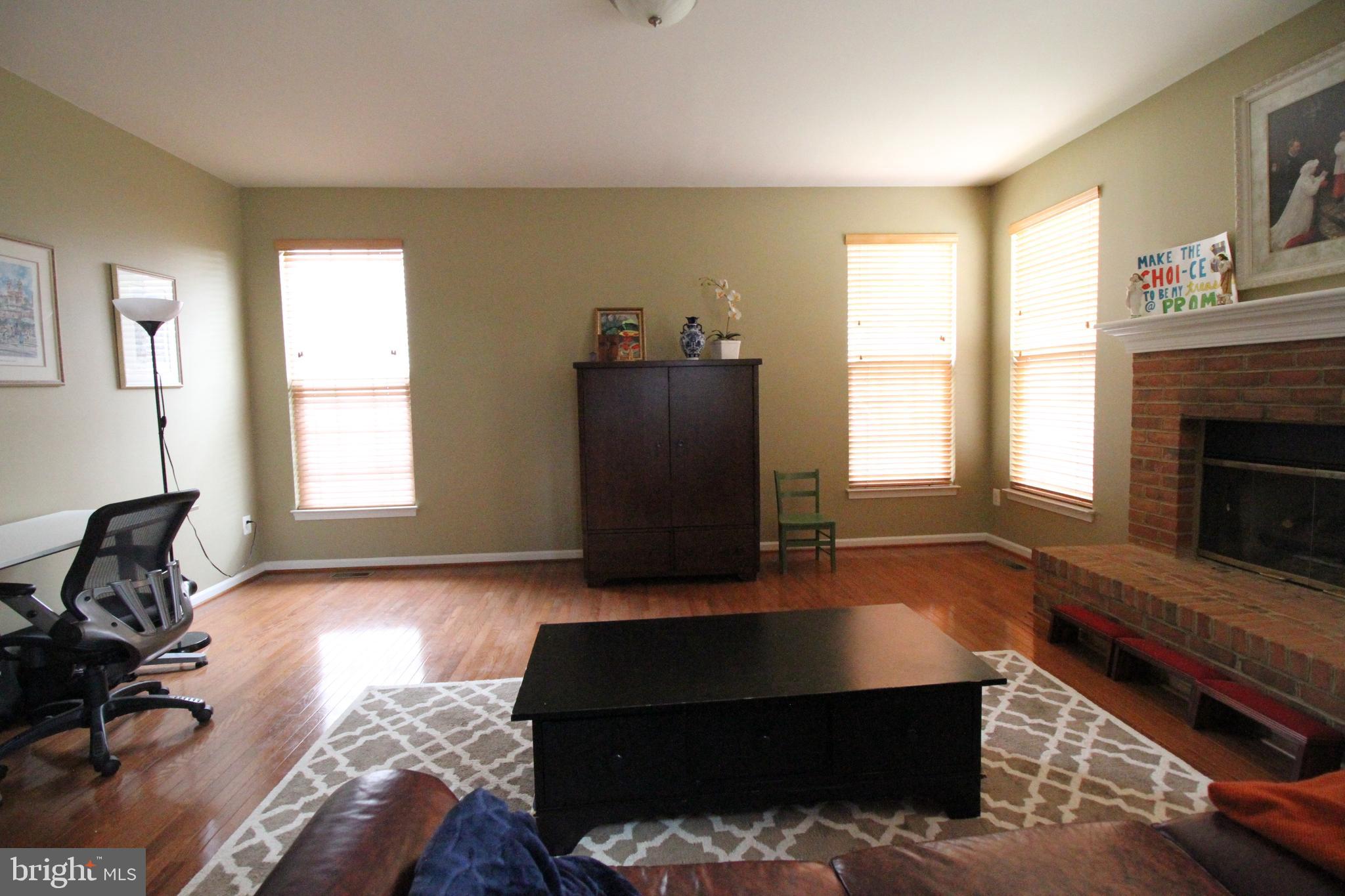 BELMONT COUNTRY CLUB - Residential Lease