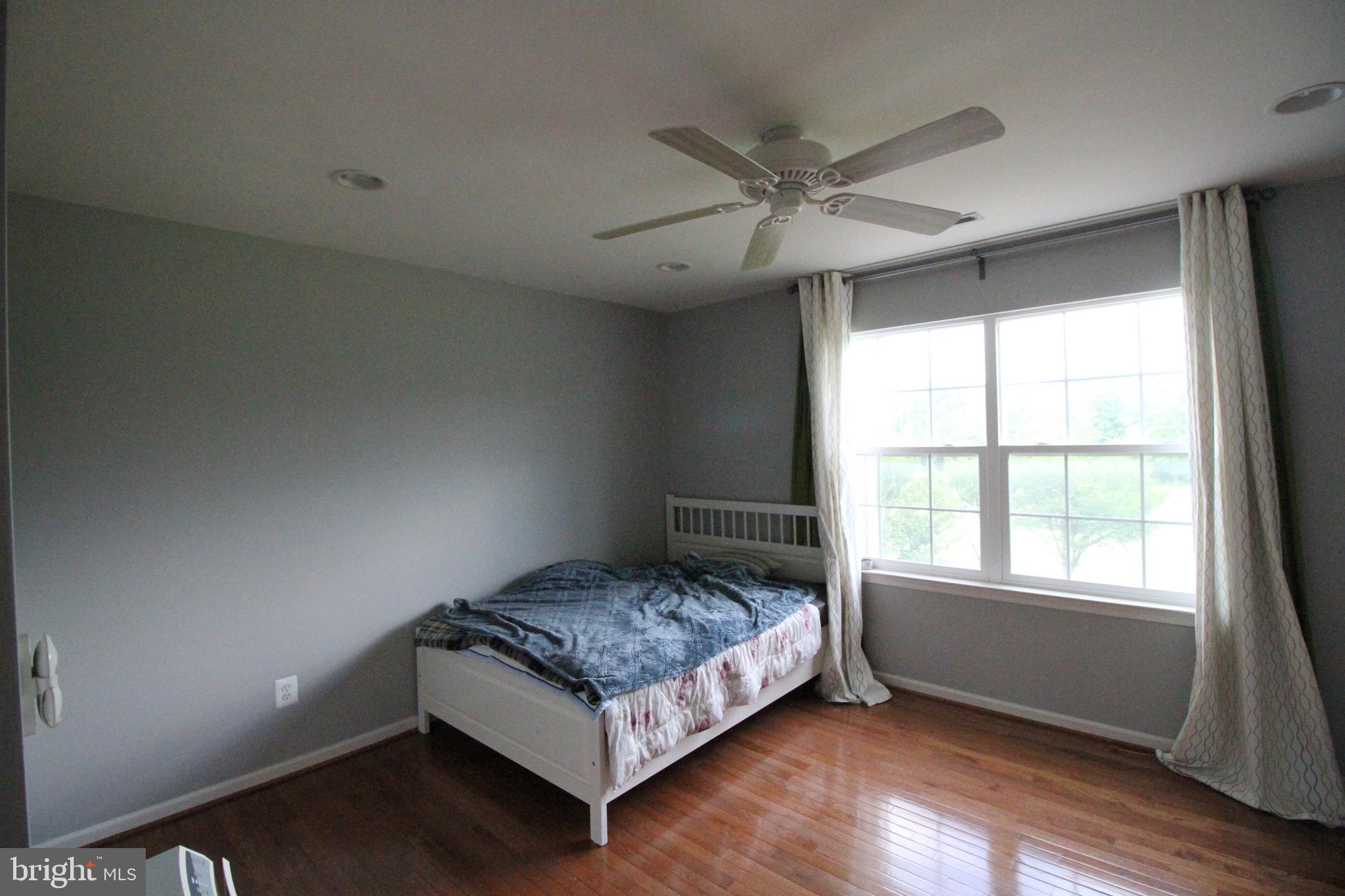 BELMONT COUNTRY CLUB - Residential Lease