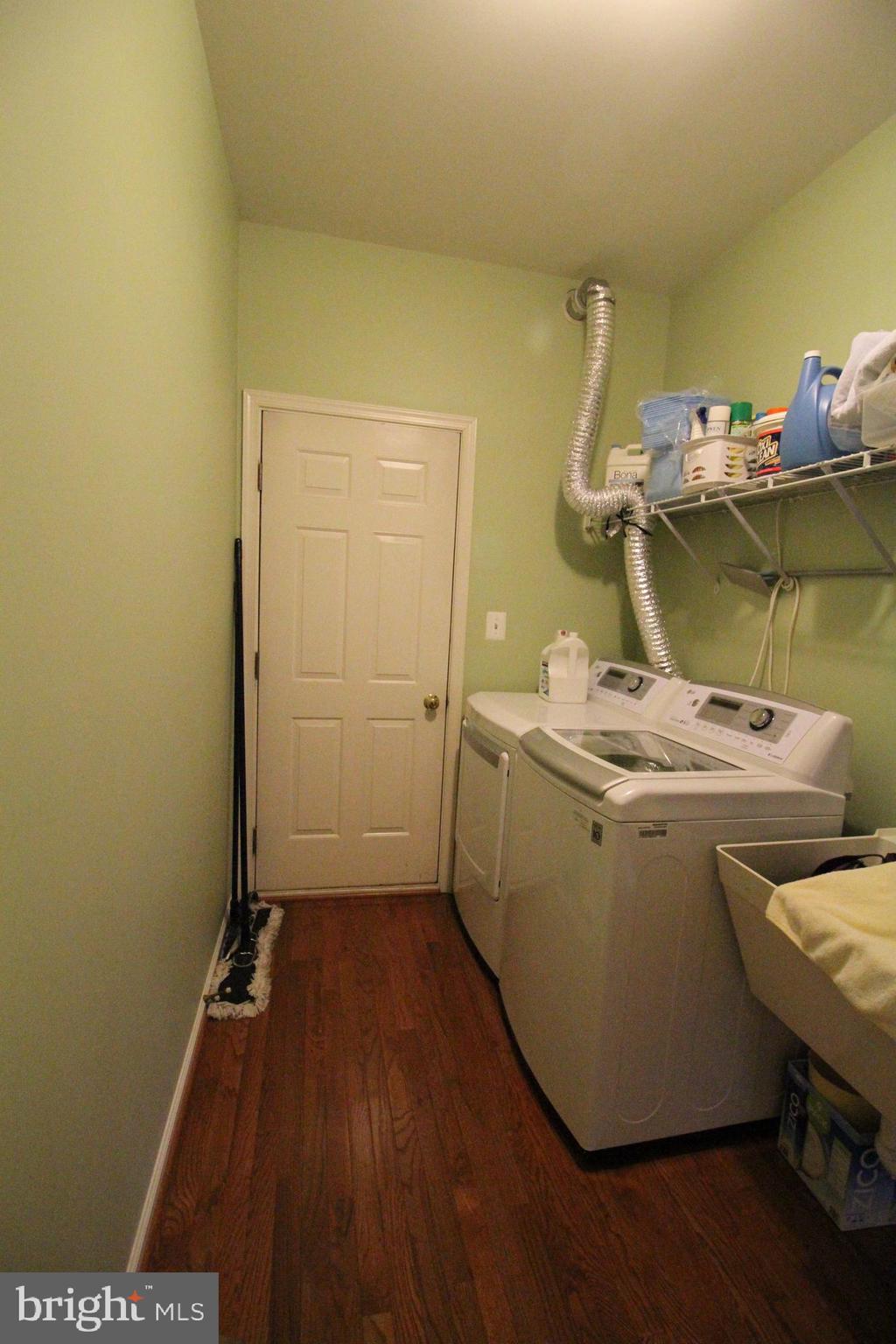 BELMONT COUNTRY CLUB - Residential Lease