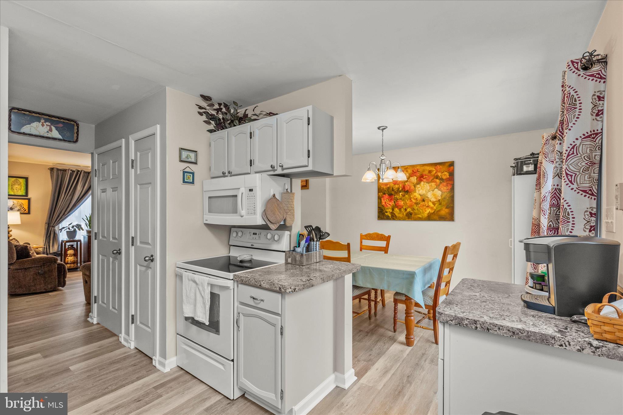 VALLEY GREEN VILLAGE WEST - Residential