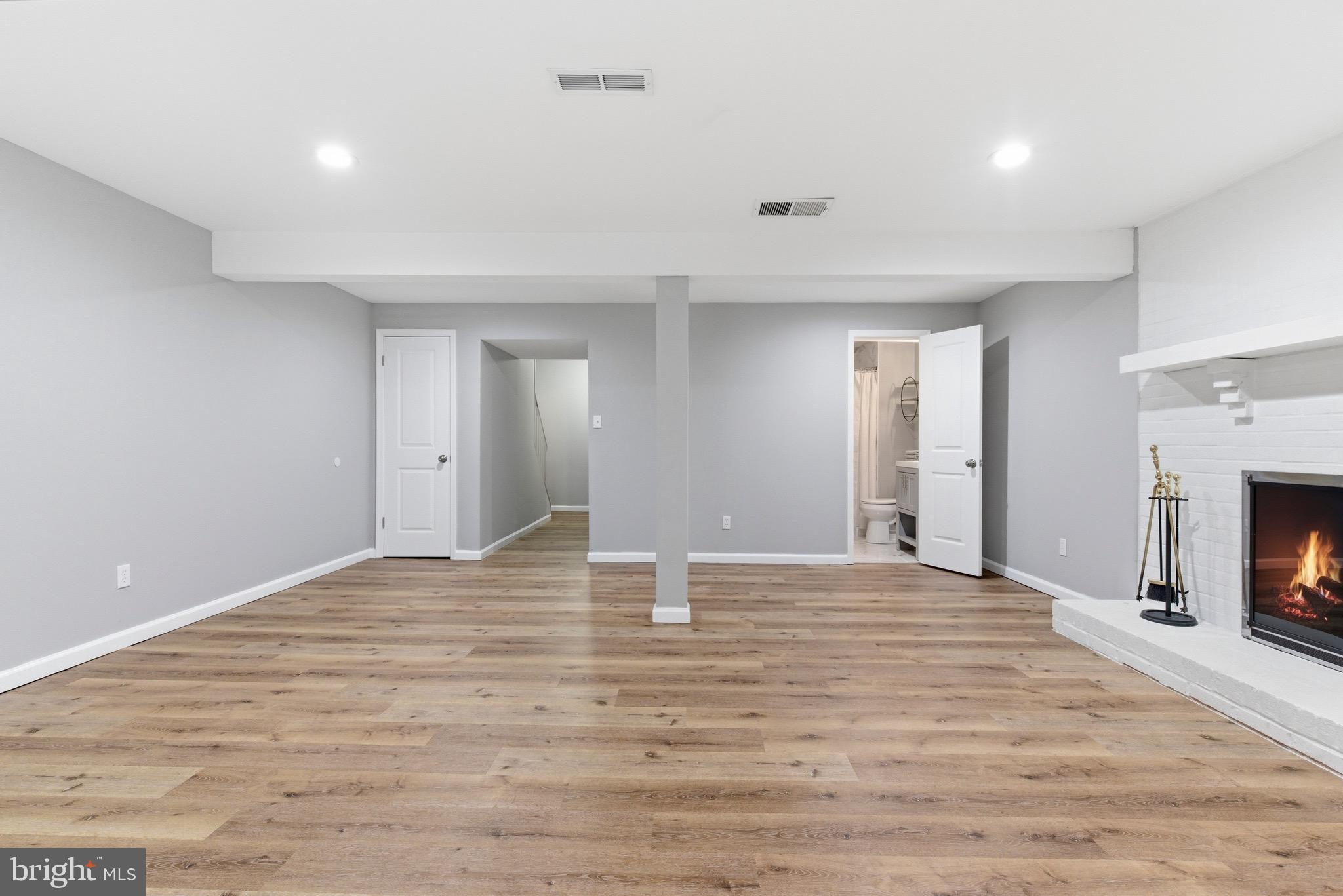 KENWOOD PARK - Residential