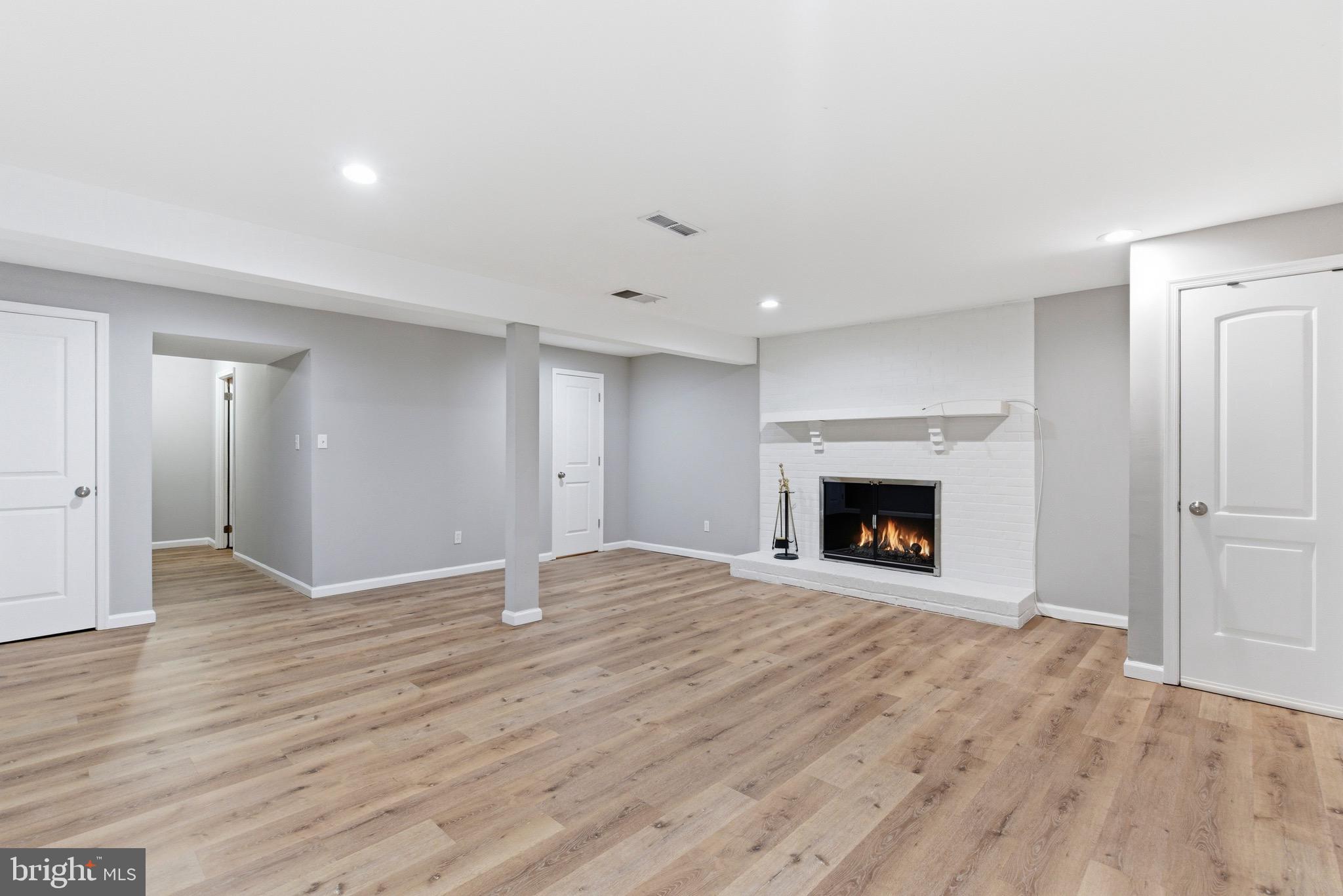 KENWOOD PARK - Residential