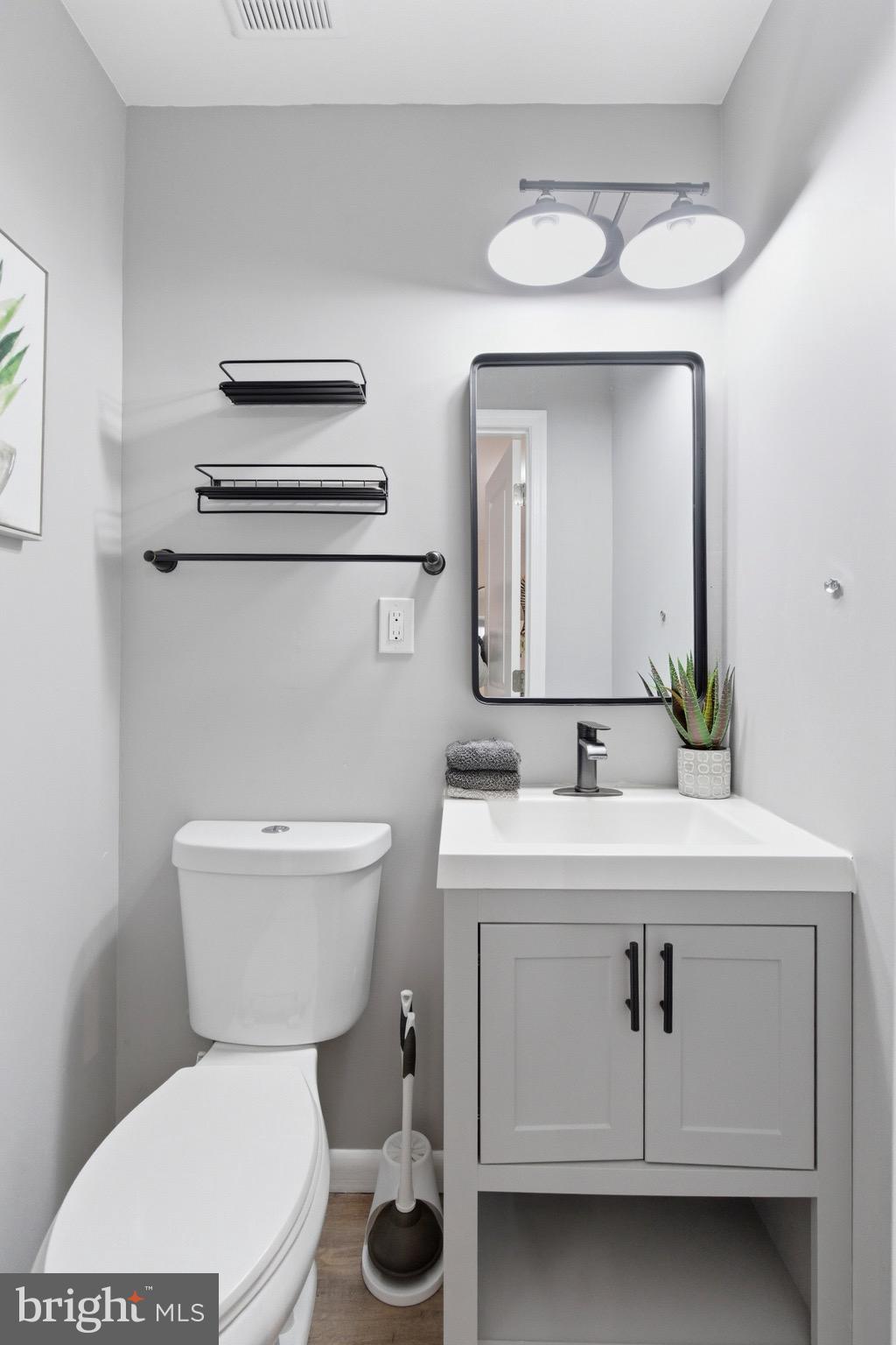 KENWOOD PARK - Residential