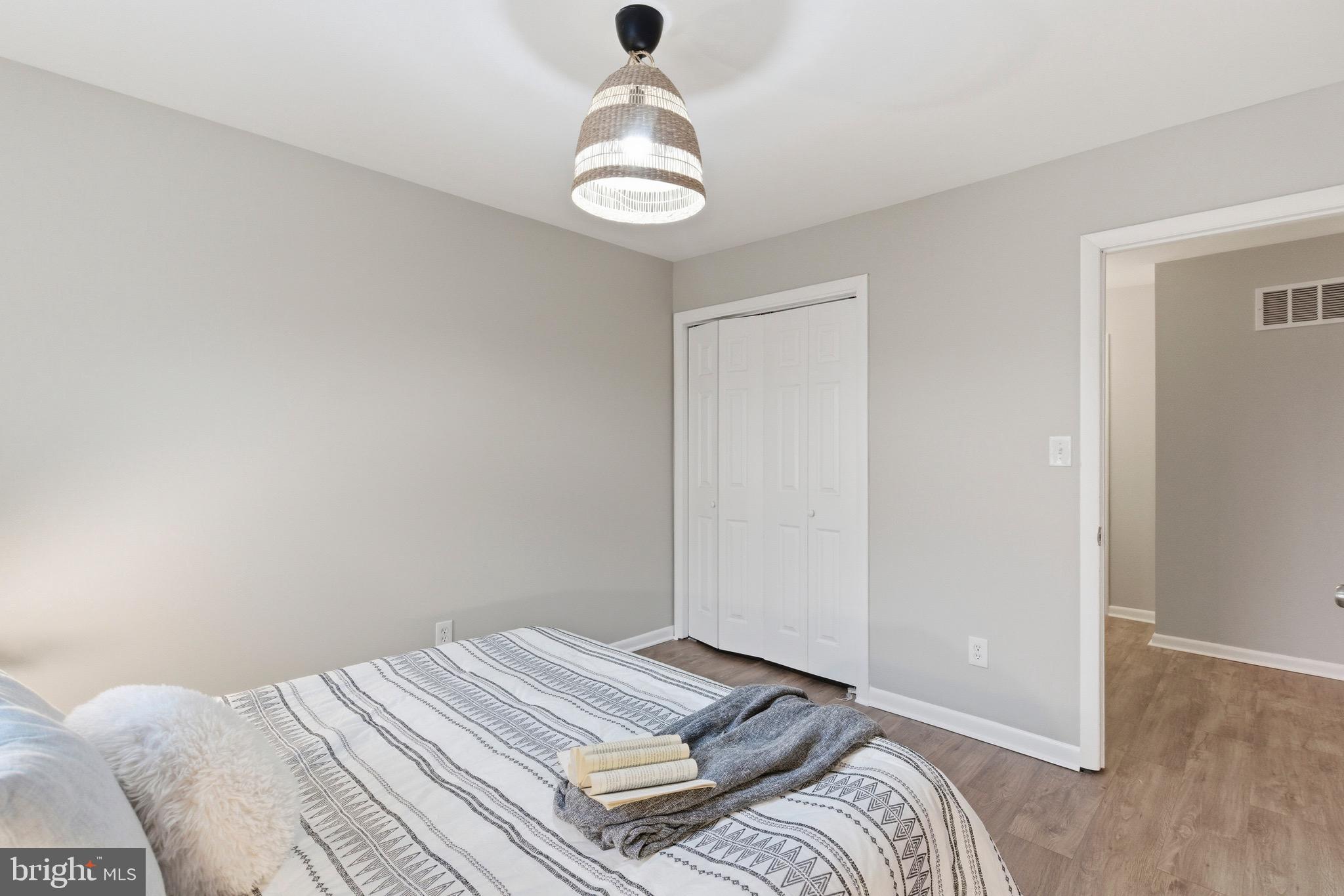 KENWOOD PARK - Residential