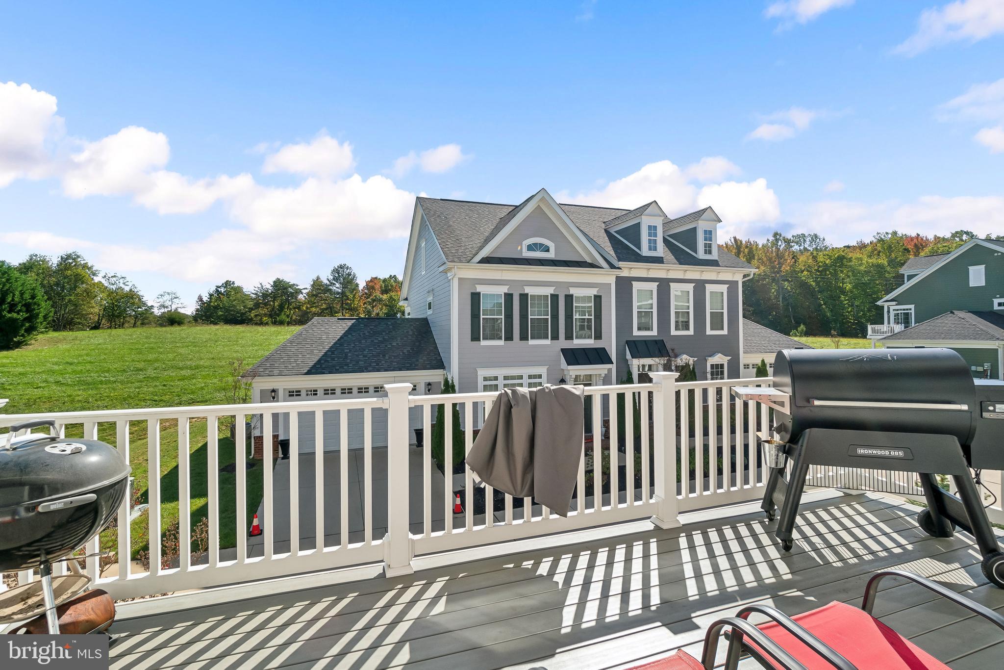 STEEPLECHASE - Residential Lease