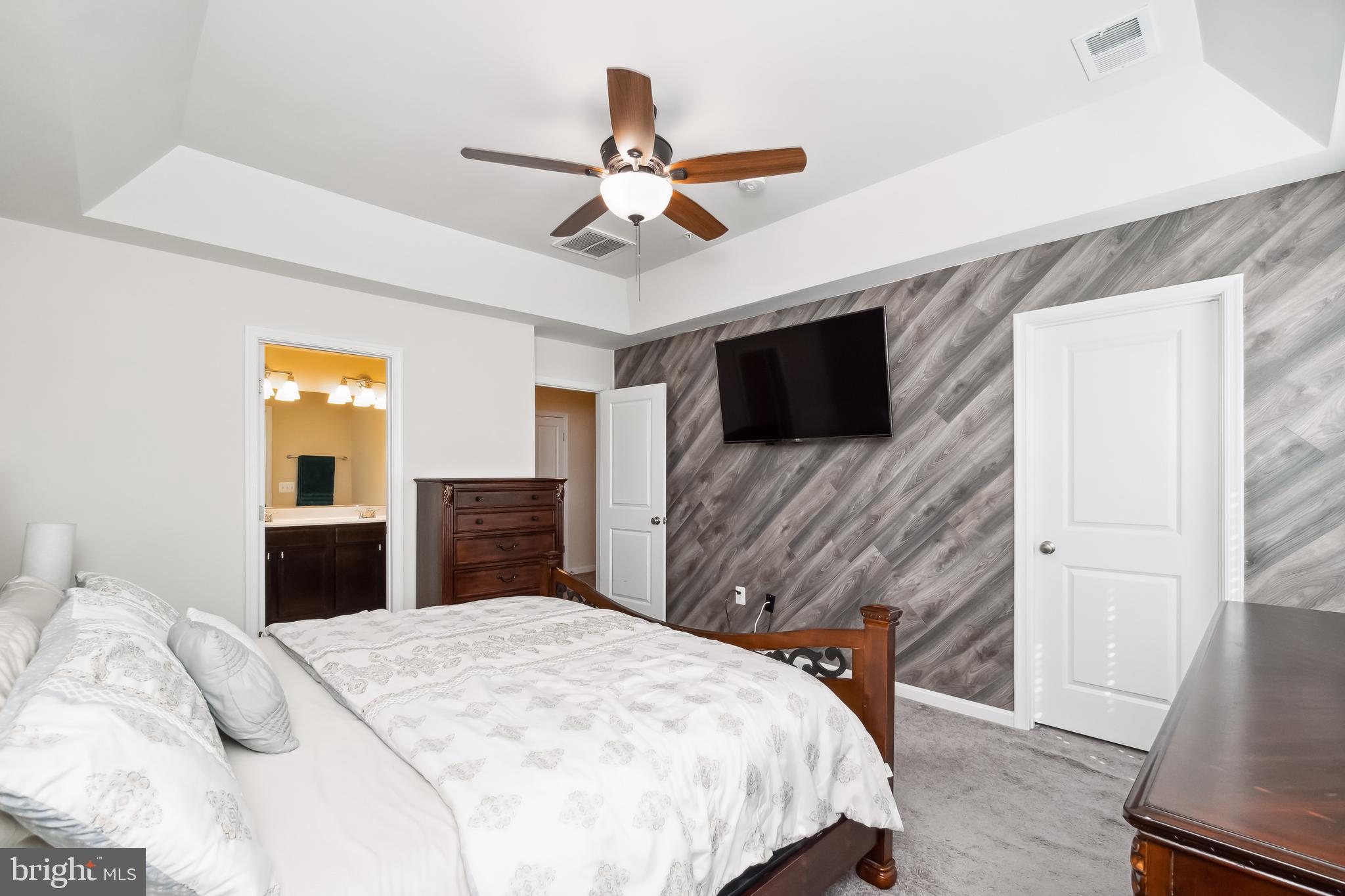 STEEPLECHASE - Residential Lease