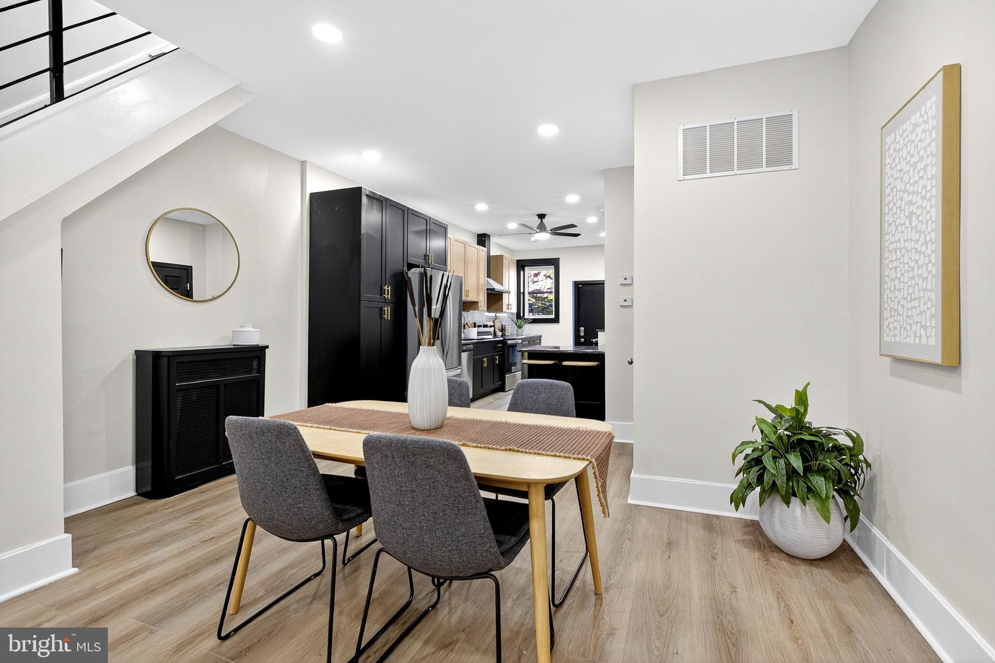 WALNUT HILL - Residential