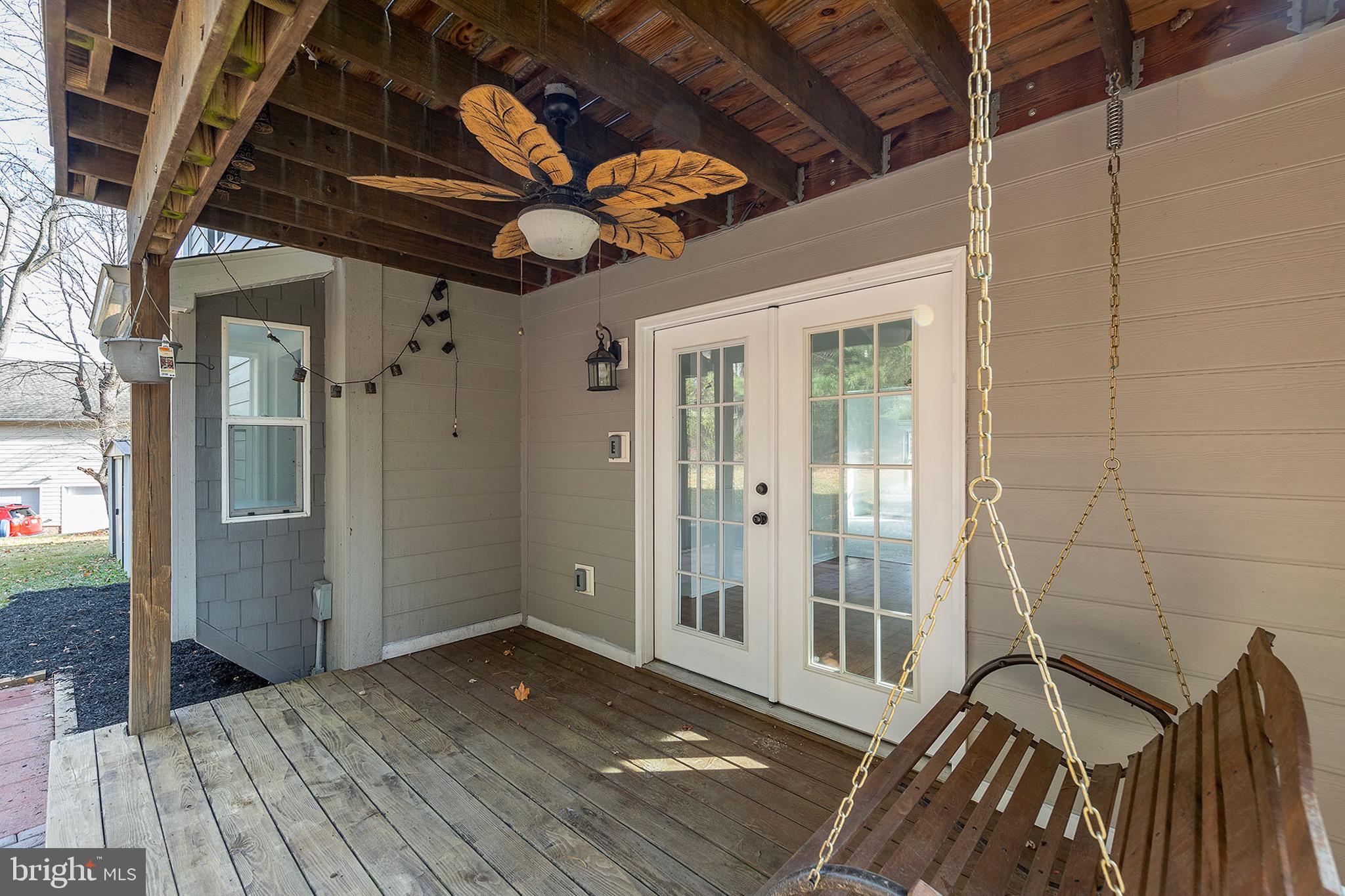 LAKE HOLIDAY ESTATES - Residential