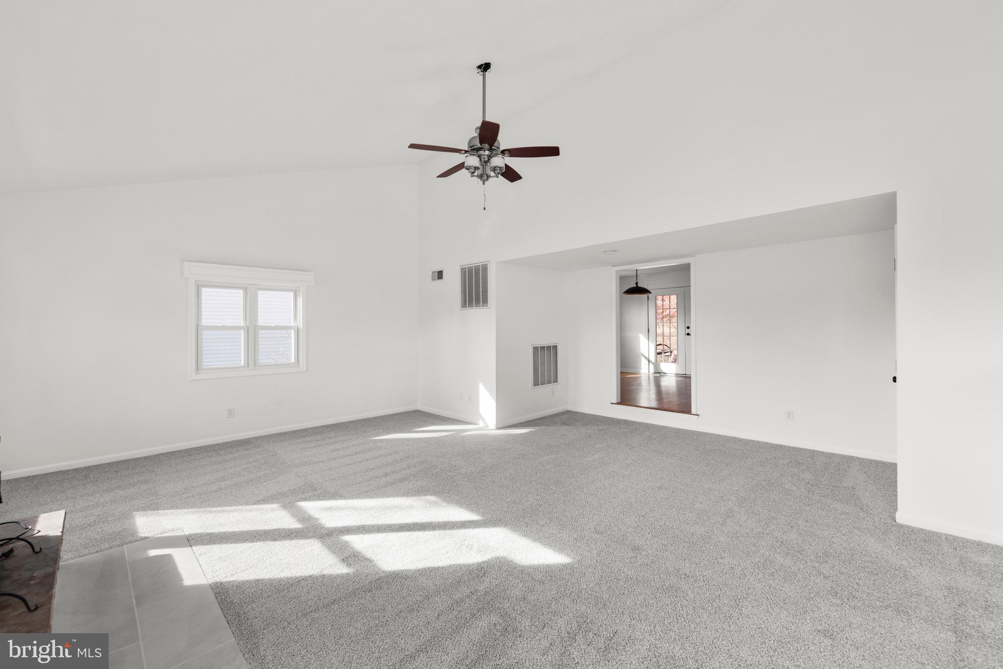 LAKE HOLIDAY ESTATES - Residential