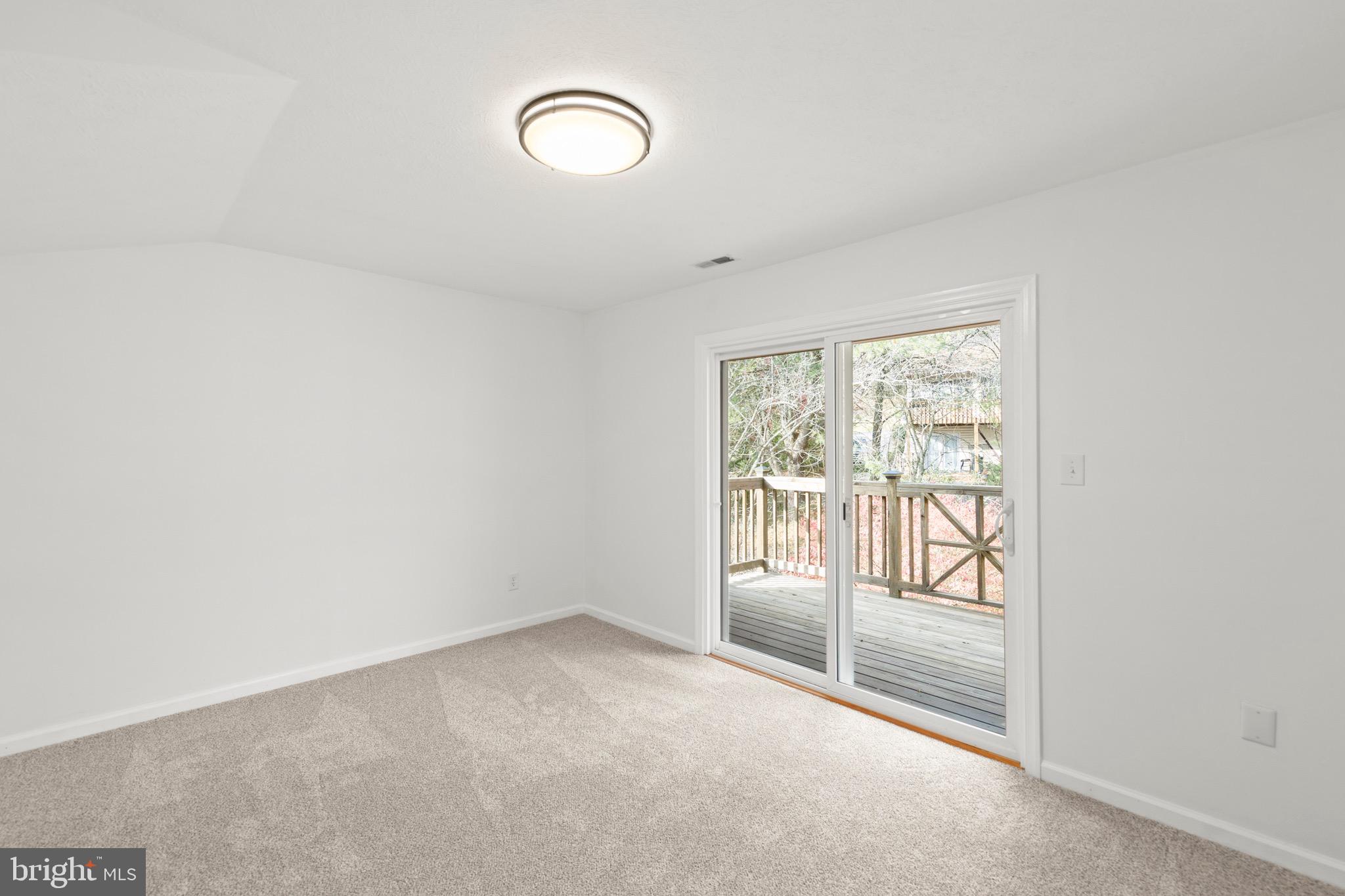 LAKE HOLIDAY ESTATES - Residential