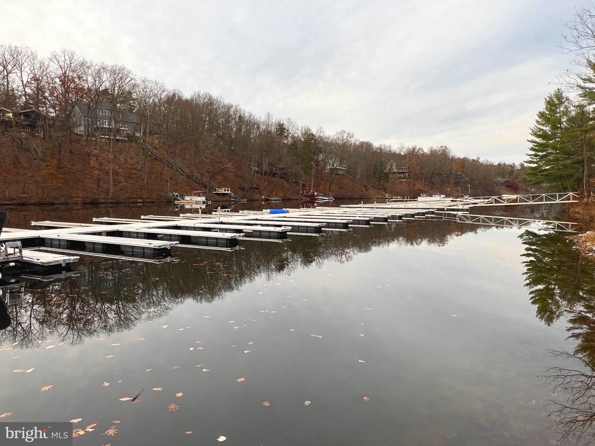 LAKE HOLIDAY ESTATES - Residential