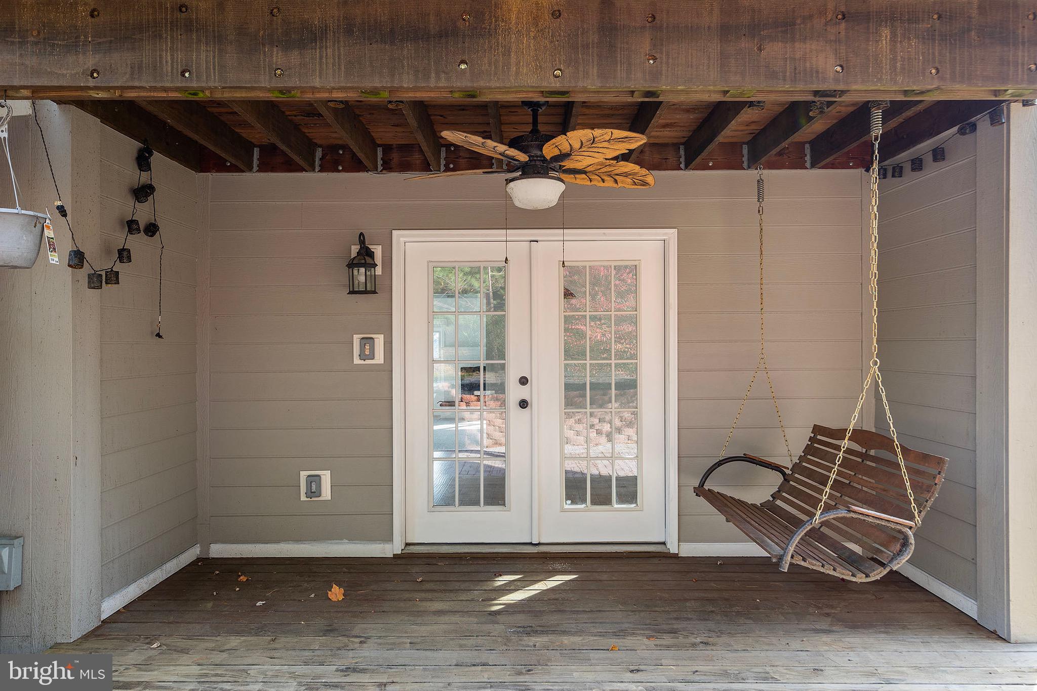 LAKE HOLIDAY ESTATES - Residential