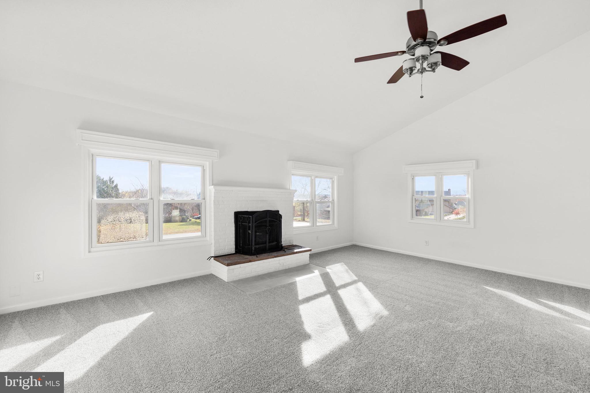 LAKE HOLIDAY ESTATES - Residential