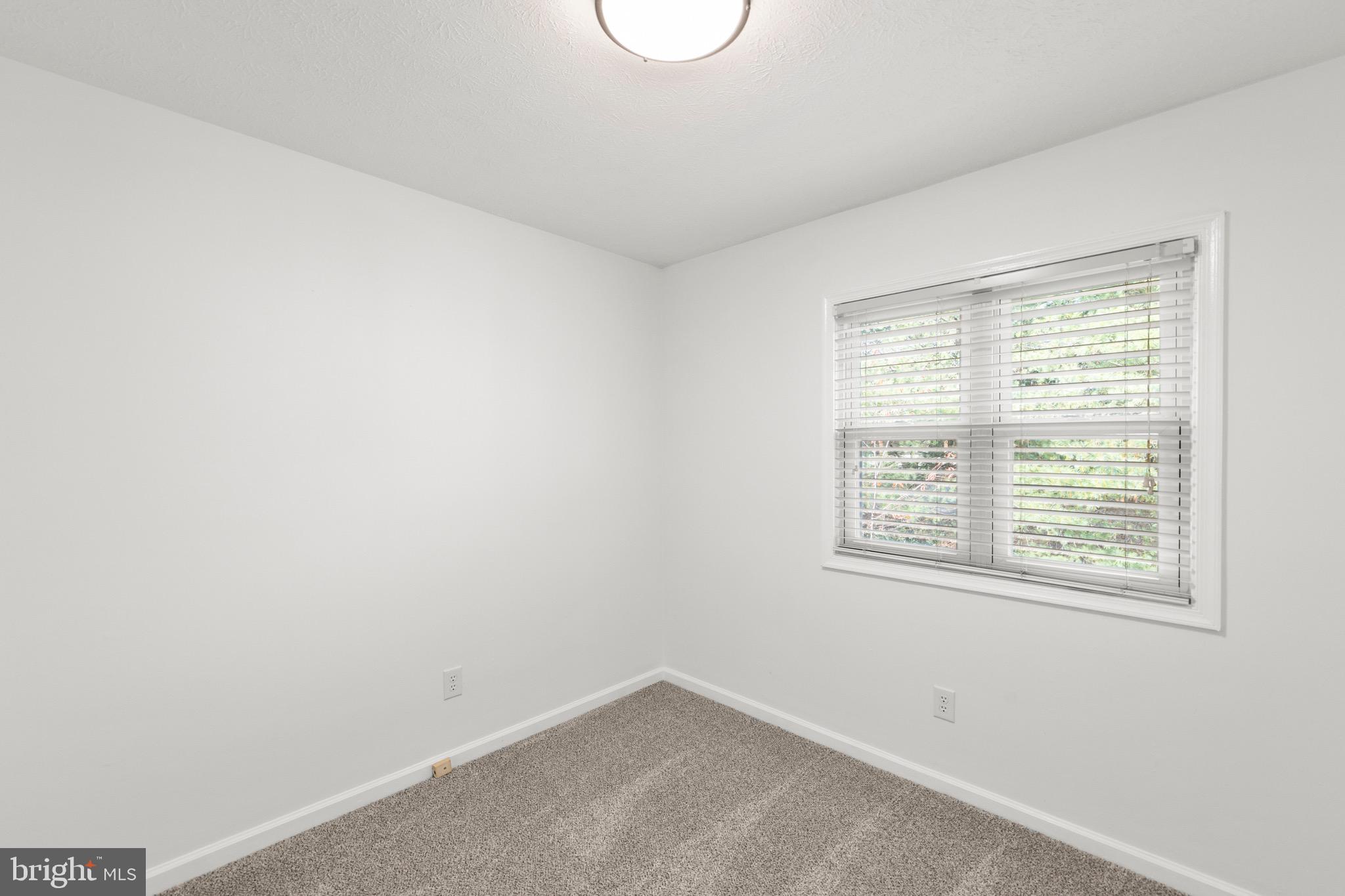 LAKE HOLIDAY ESTATES - Residential