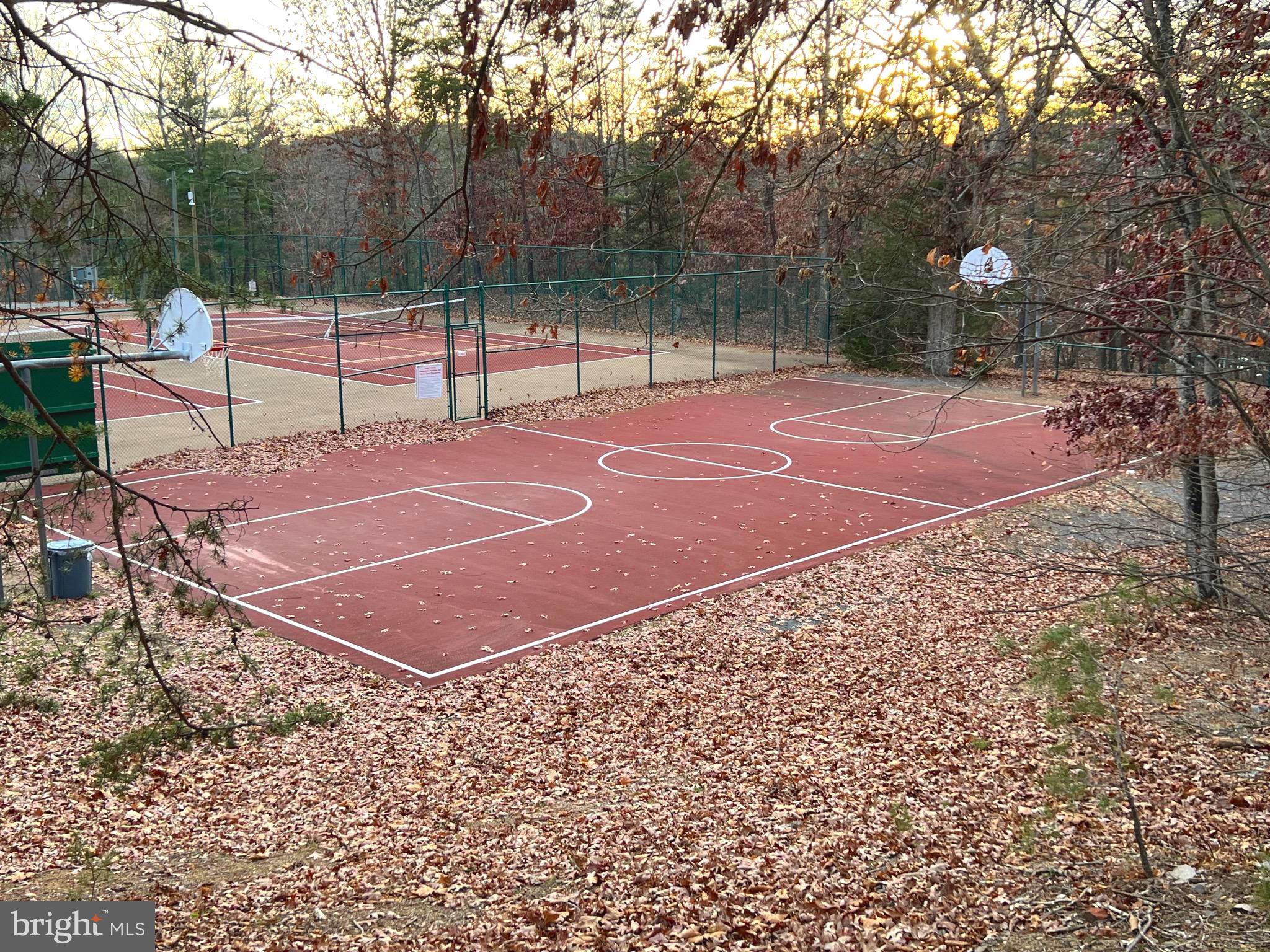 LAKE HOLIDAY ESTATES - Residential