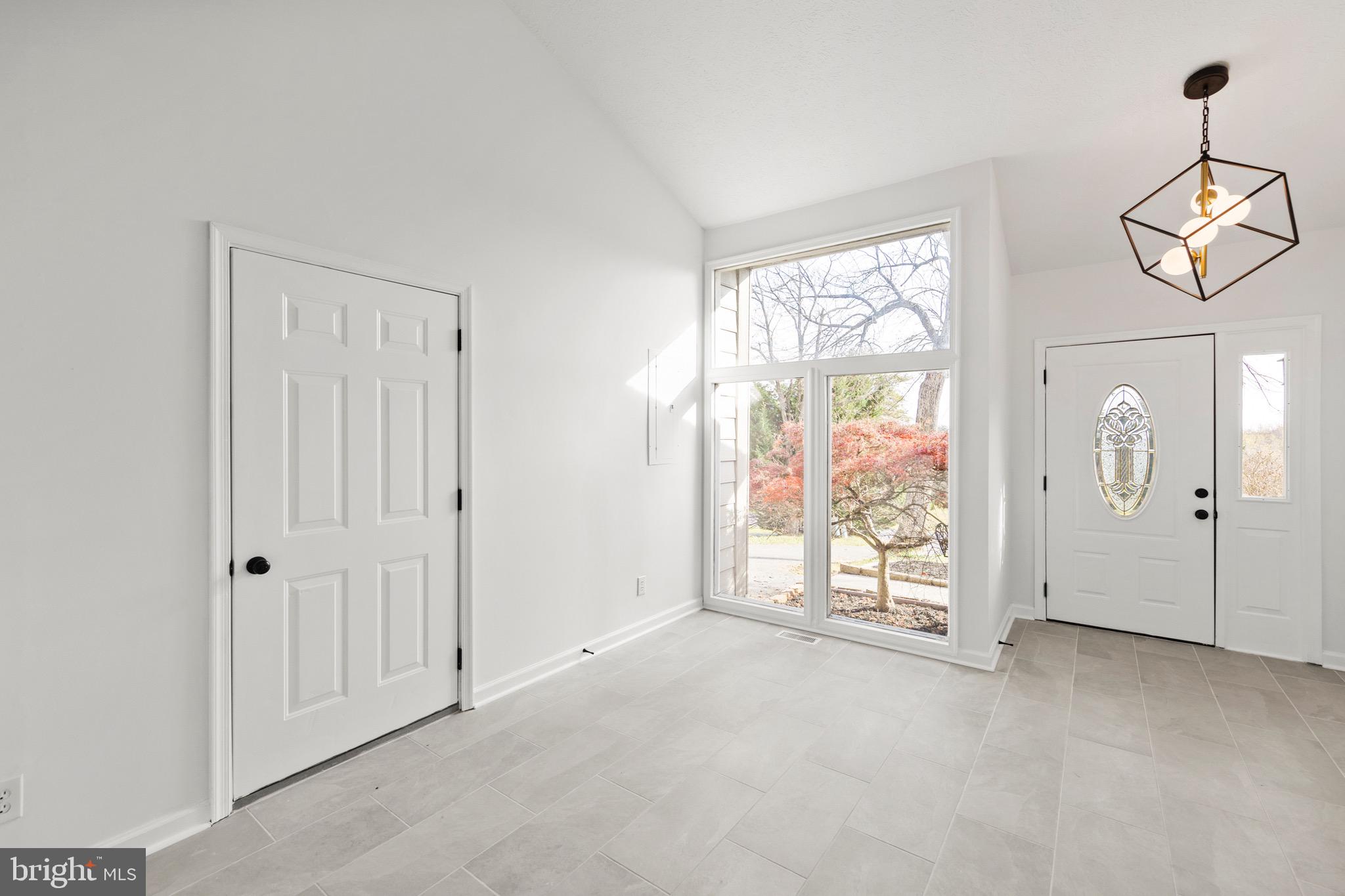 LAKE HOLIDAY ESTATES - Residential