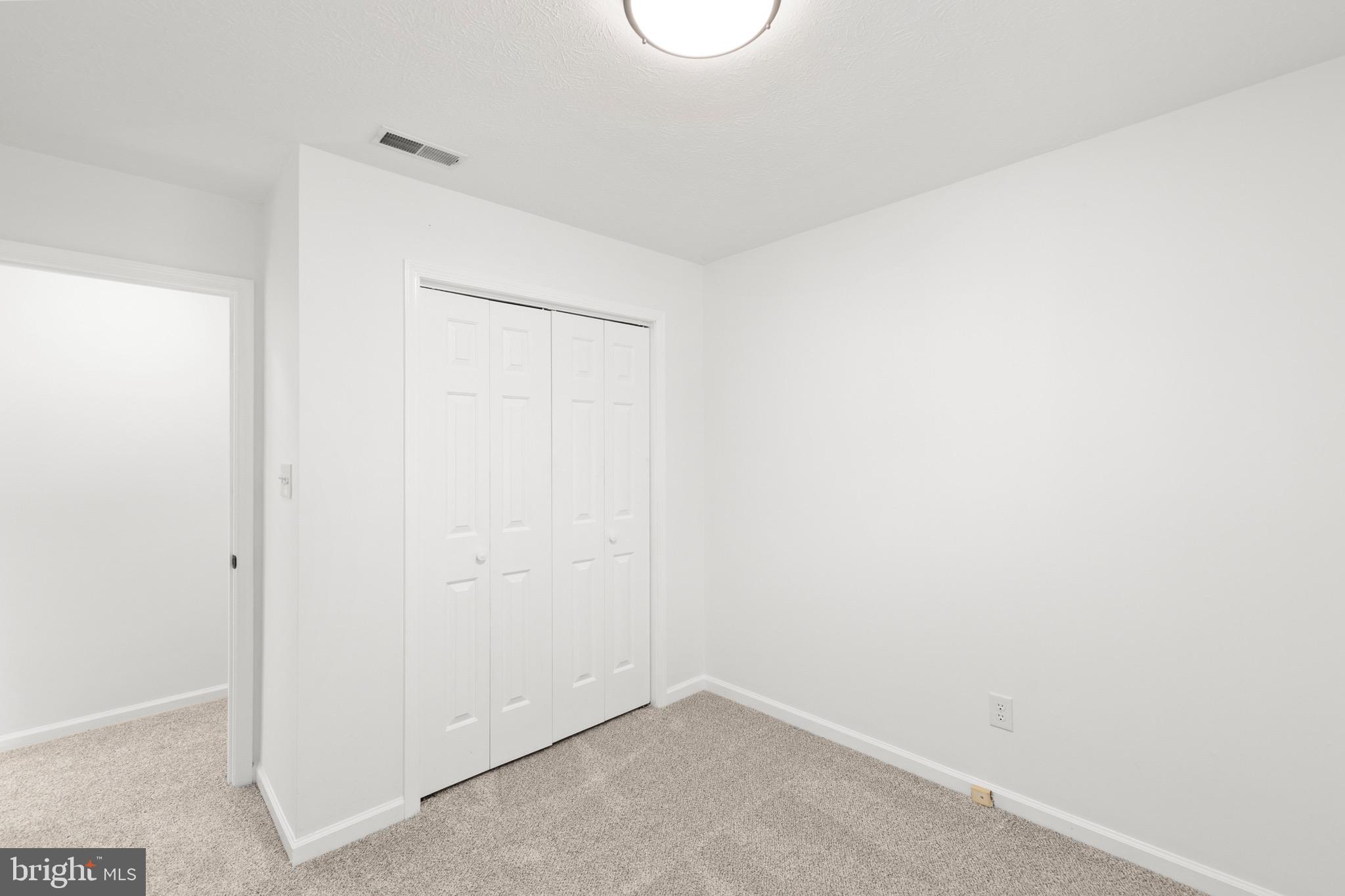 LAKE HOLIDAY ESTATES - Residential